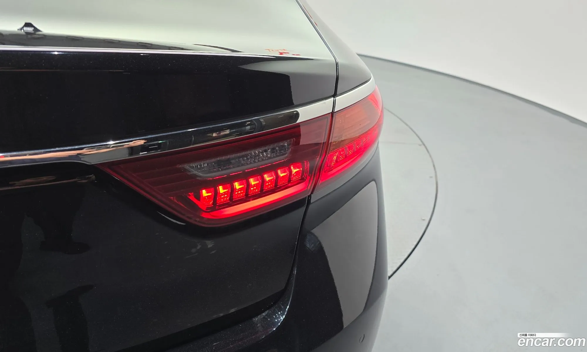 Kia K7 2018 KNALB415BJA151007 — 29