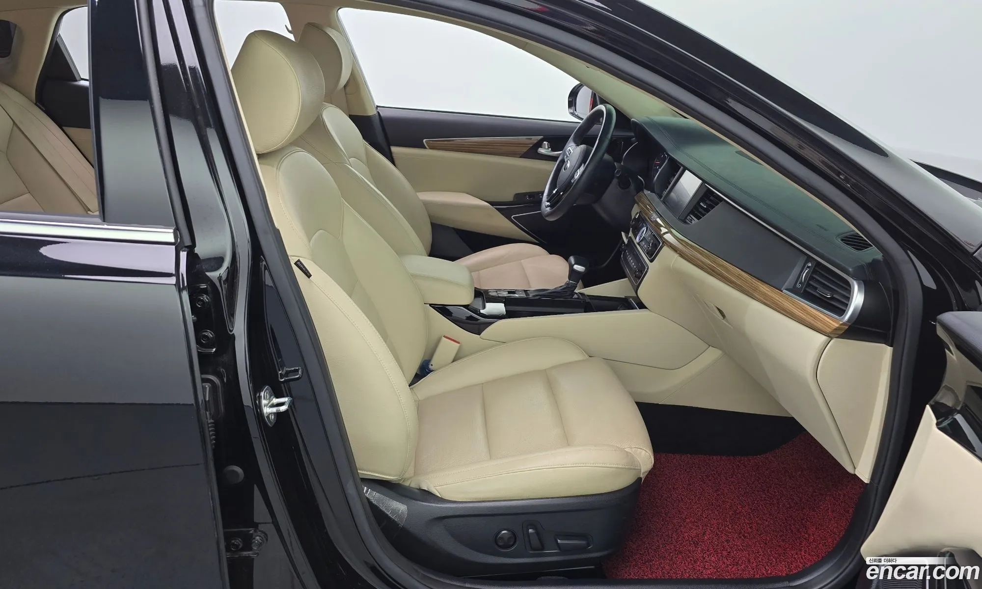 Kia K7 2018 KNALB415BJA151007 — 26