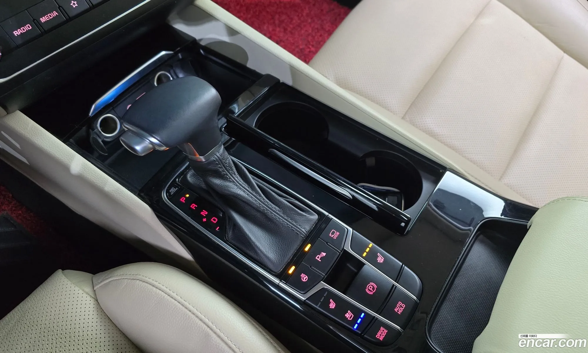 Kia K7 2018 KNALB415BJA151007 — 11