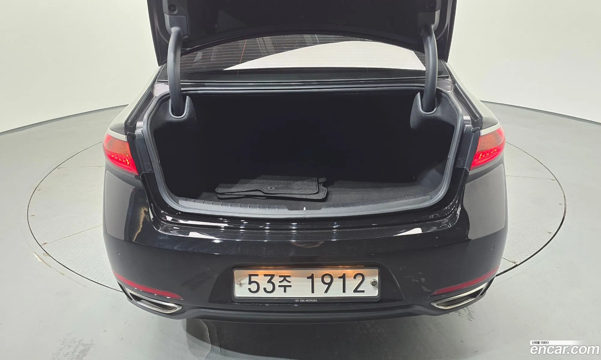 Kia K7 2018 KNALB415BJA151007 — 19