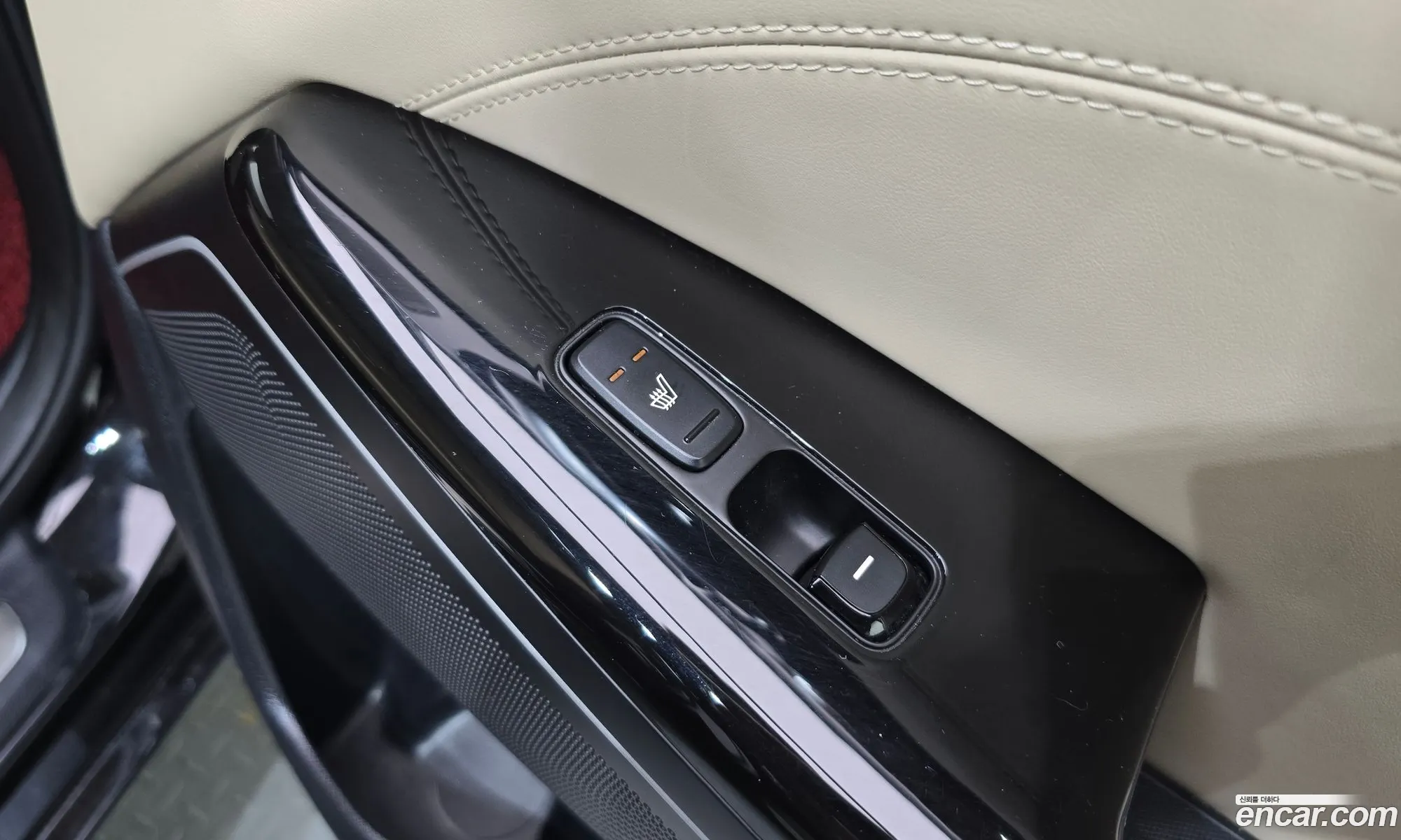 Kia K7 2018 KNALB415BJA151007 — 17