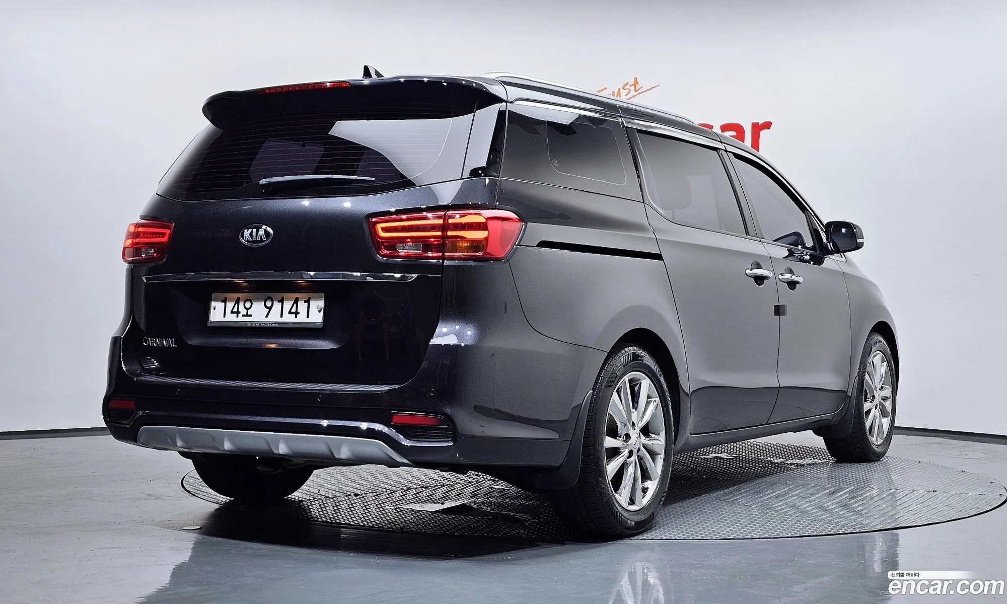 Kia Carnival 2019 — 18