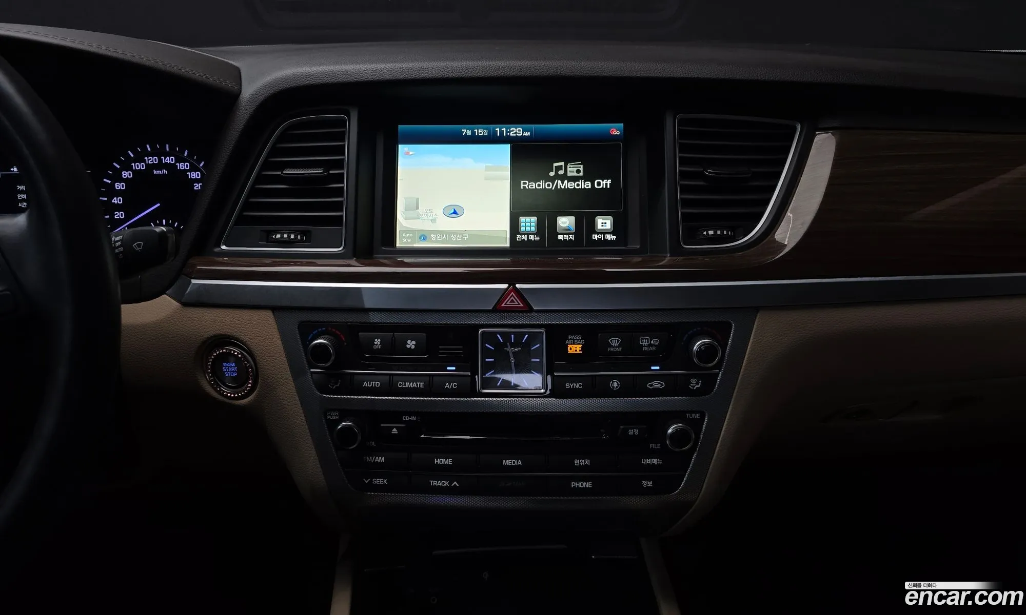 Genesis G80 2018 KMHGL41DBJU290229 — 7