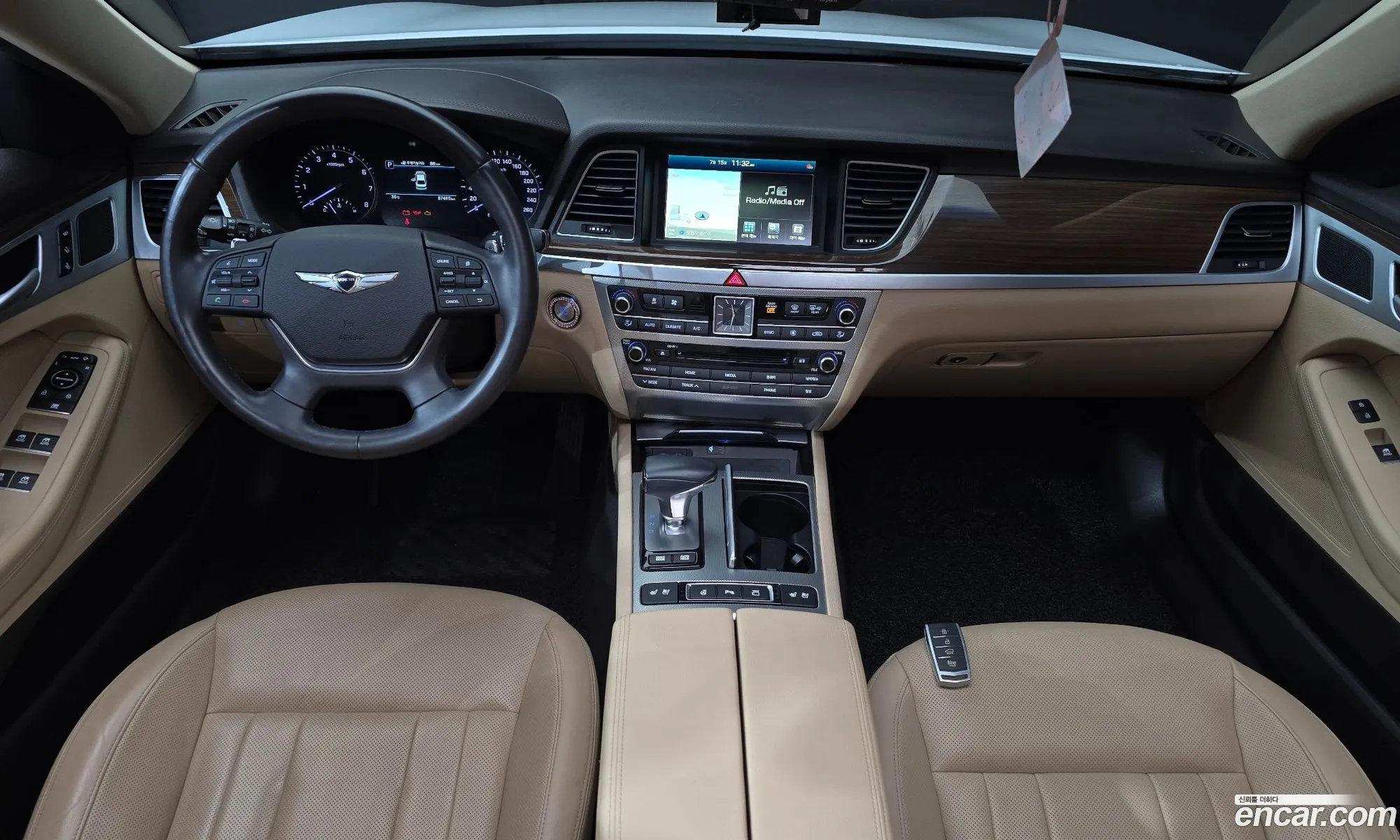Genesis G80 2018 KMHGL41DBJU290229 — 4
