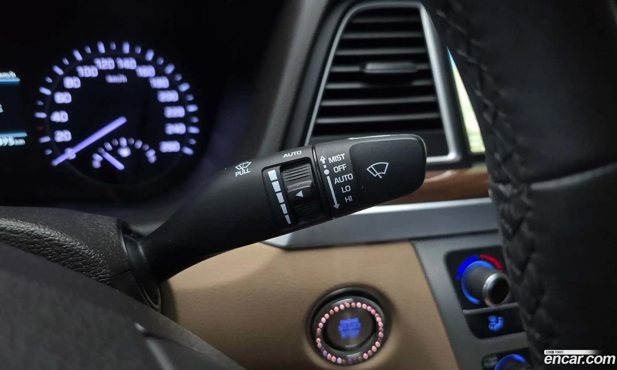Genesis G80 2018 KMHGL41DBJU290229 — 5