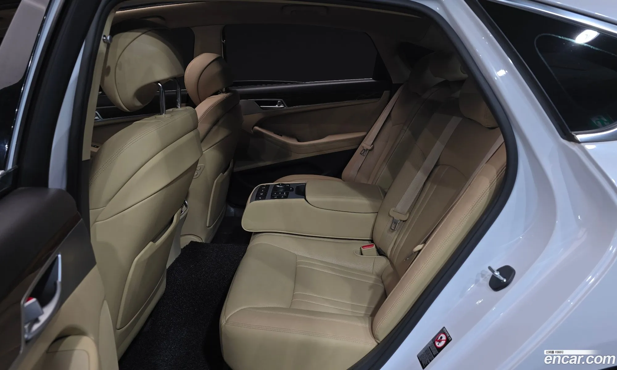 Genesis G80 2018 KMHGL41DBJU290229 — 11