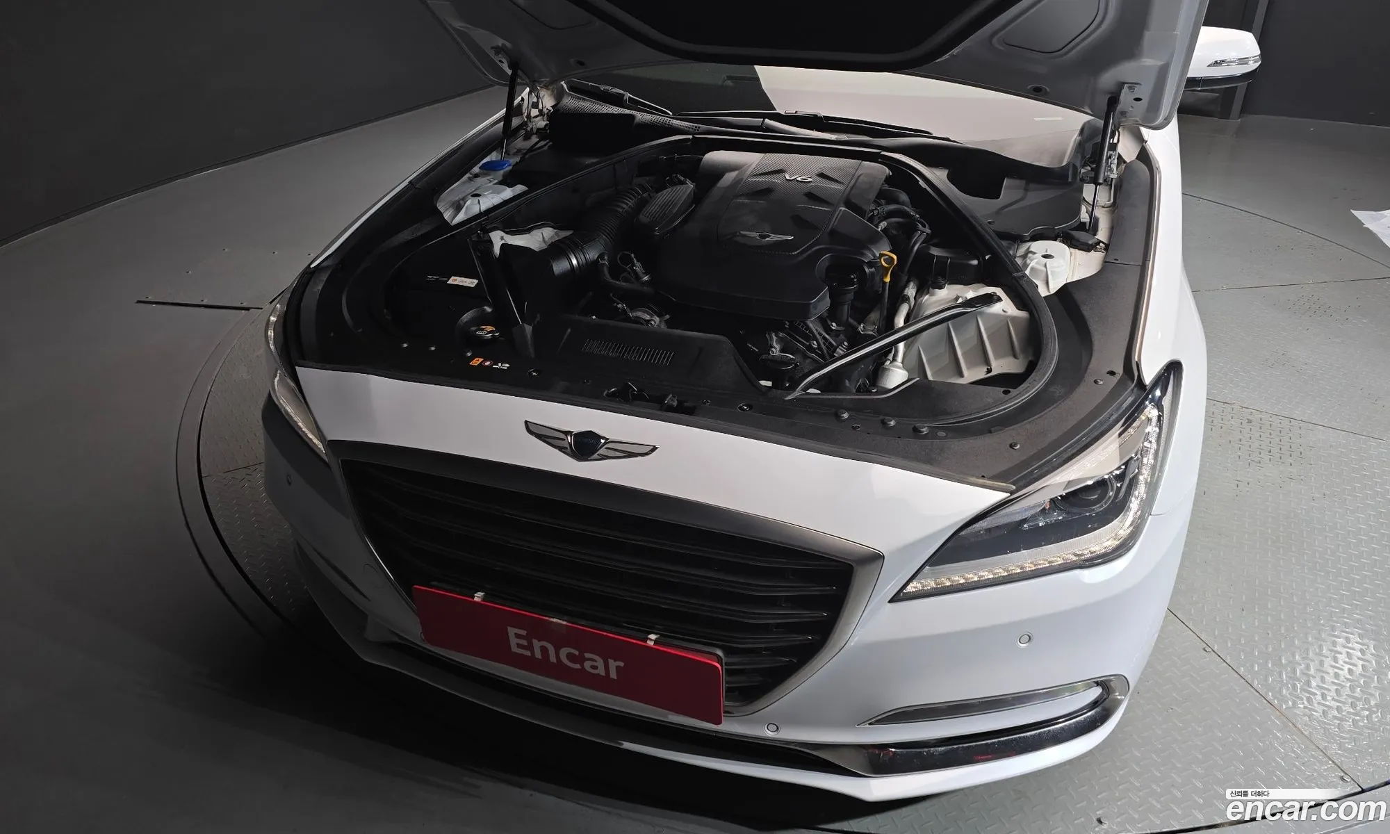 Genesis G80 2018 KMHGL41DBJU290229 — 9