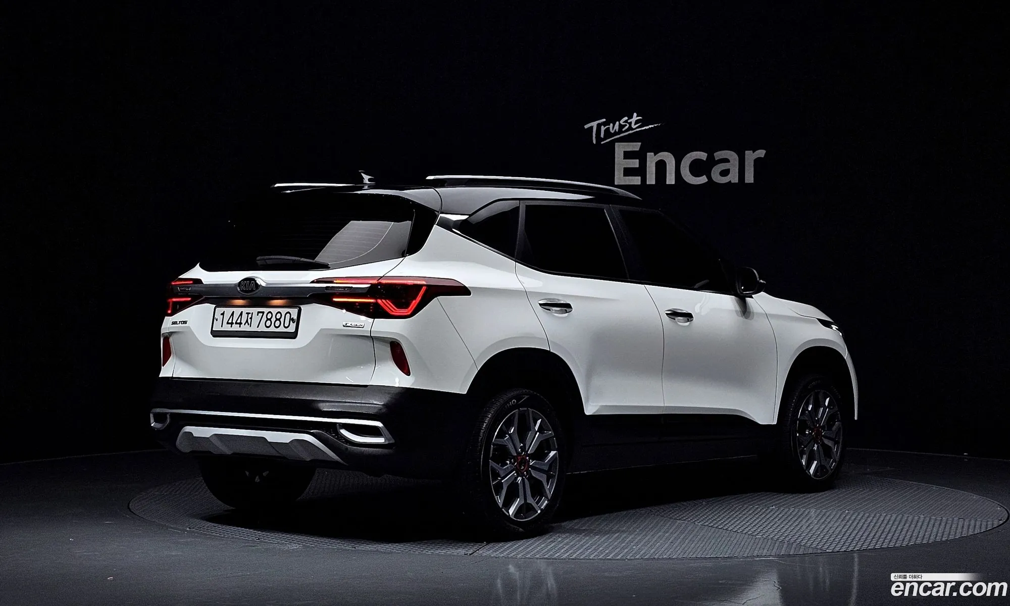 Kia Seltos 2019 KNAET812GLK034802 — 4