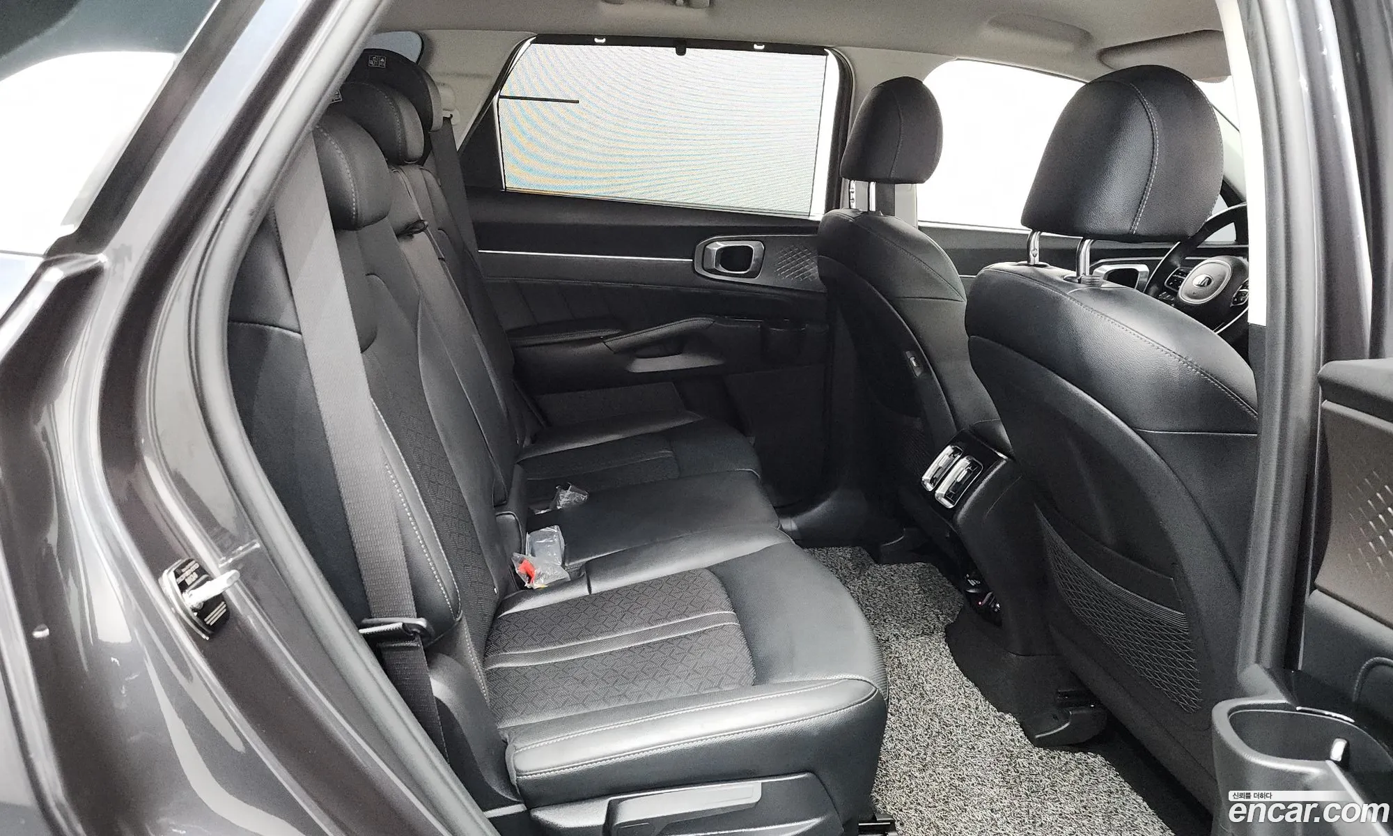 Kia Sorento 2020 KNARH81BHMA033611 — 5