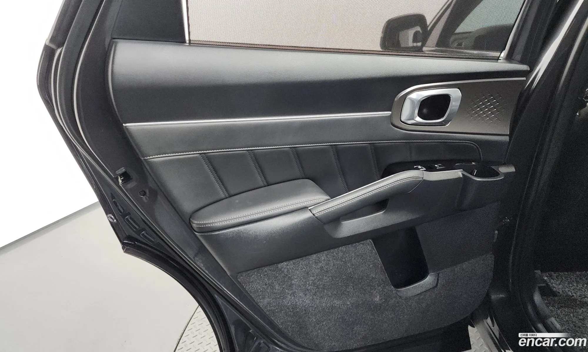 Kia Sorento 2020 KNARH81BHMA033611 — 8