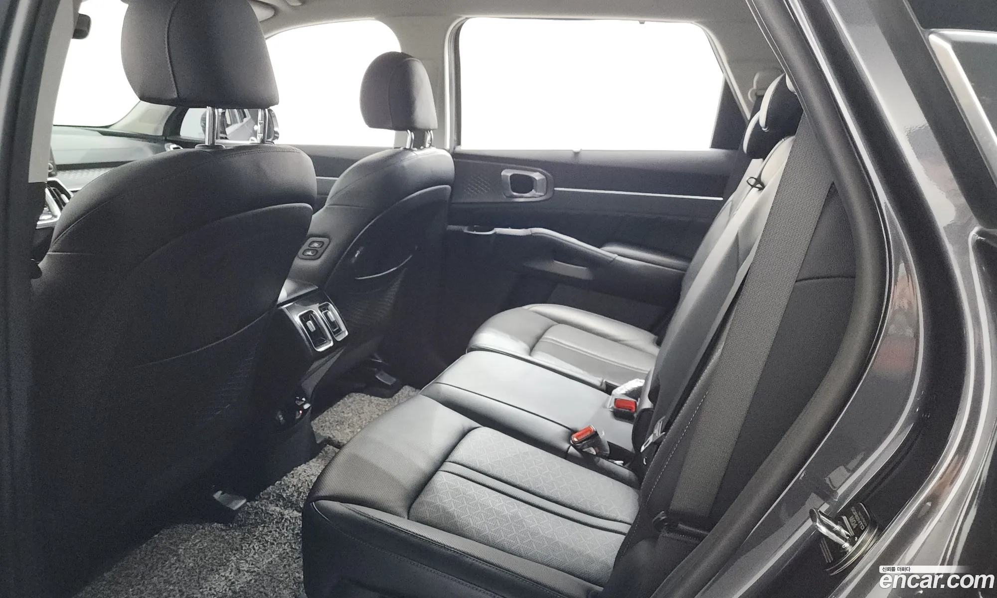 Kia Sorento 2020 KNARH81BHMA033611 — 9