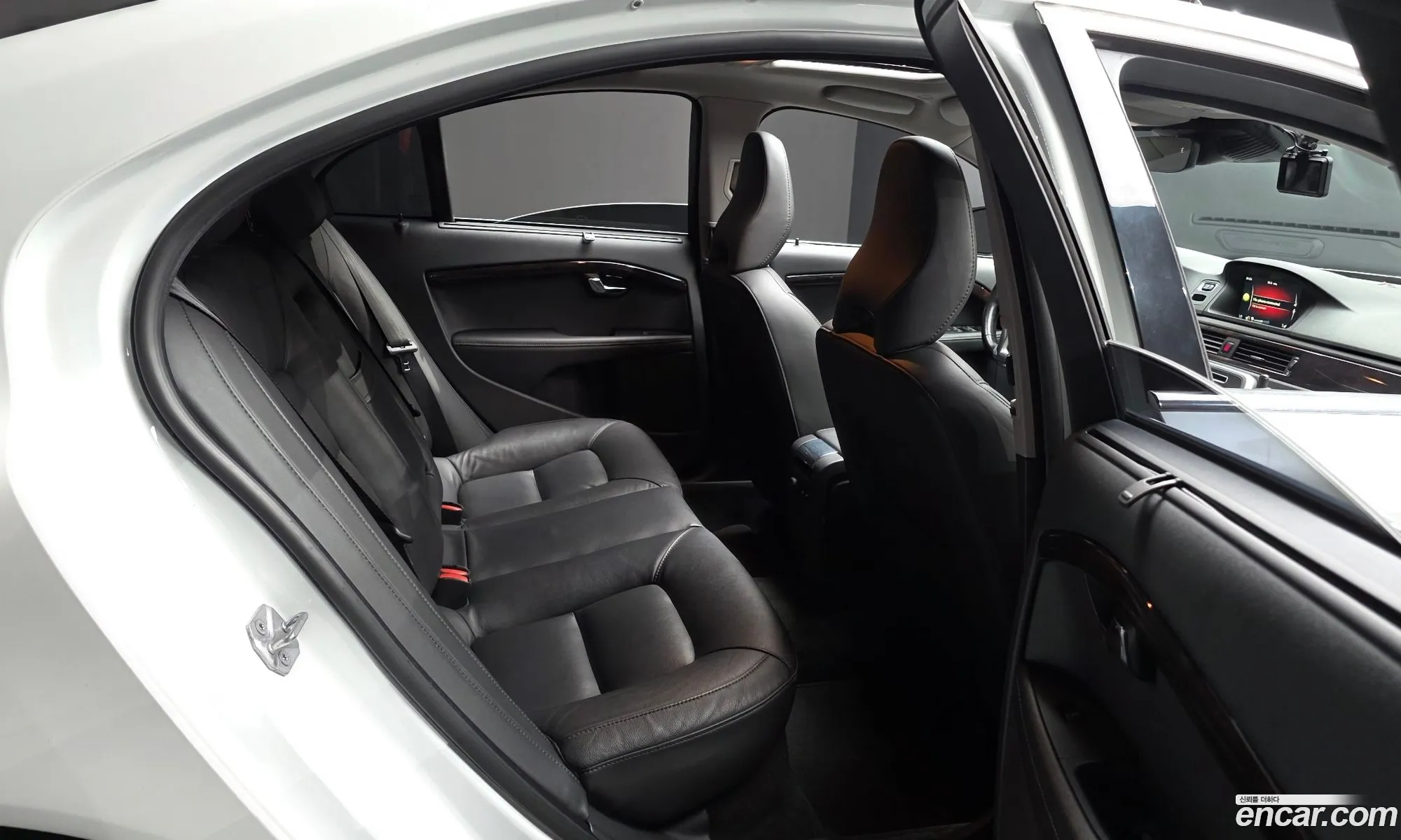 Volvo S80 2016 YV1AS40MDG1197235 — 17