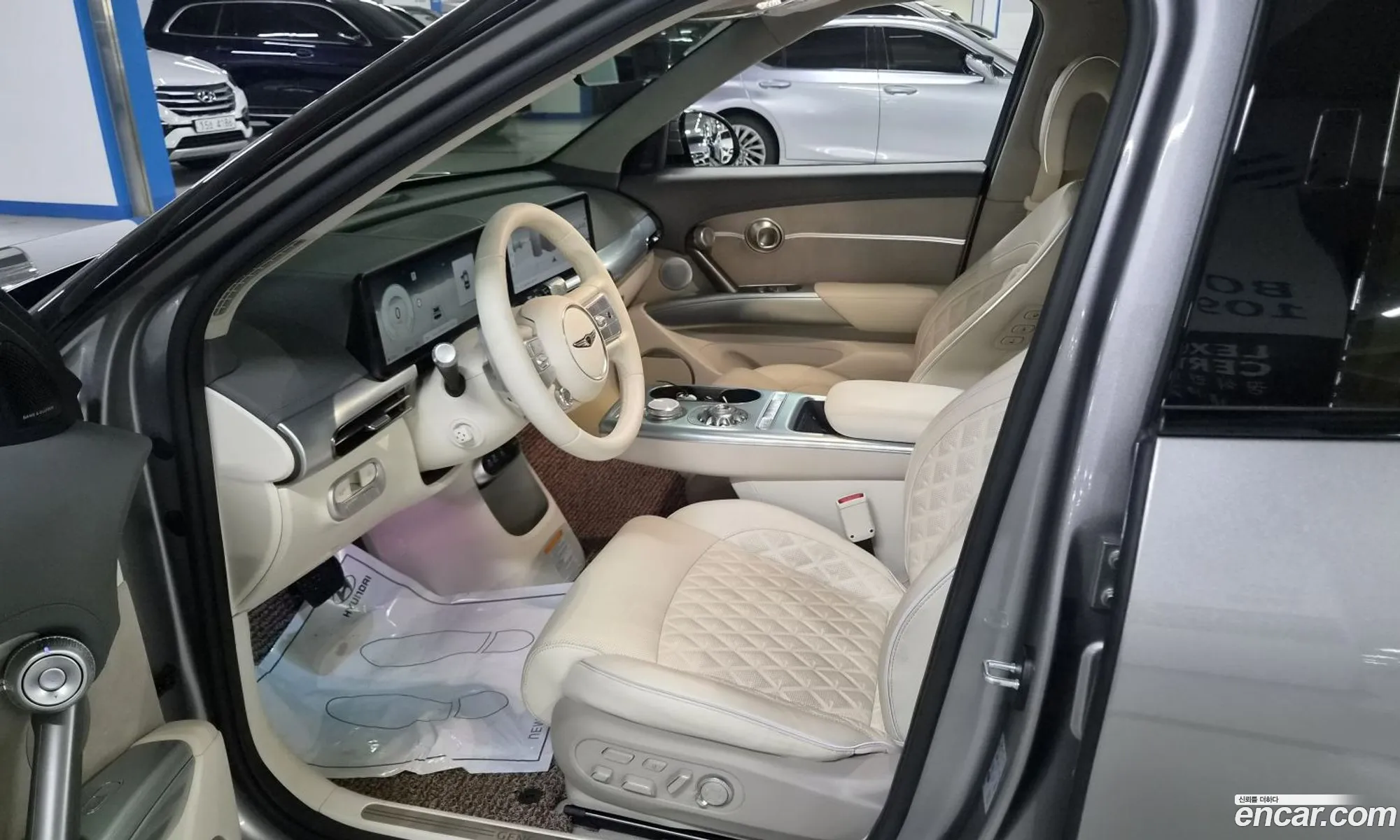 Genesis GV60 2023 — 16