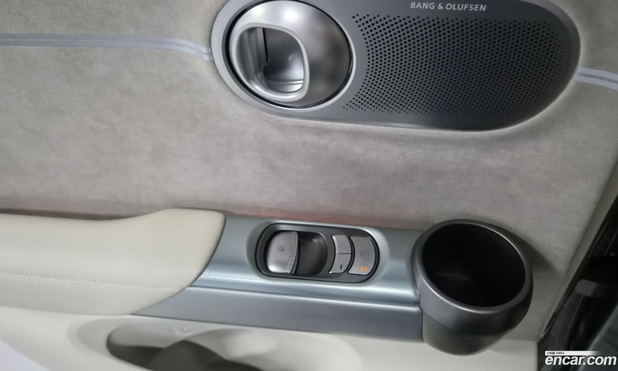 Genesis GV60 2023 — 6