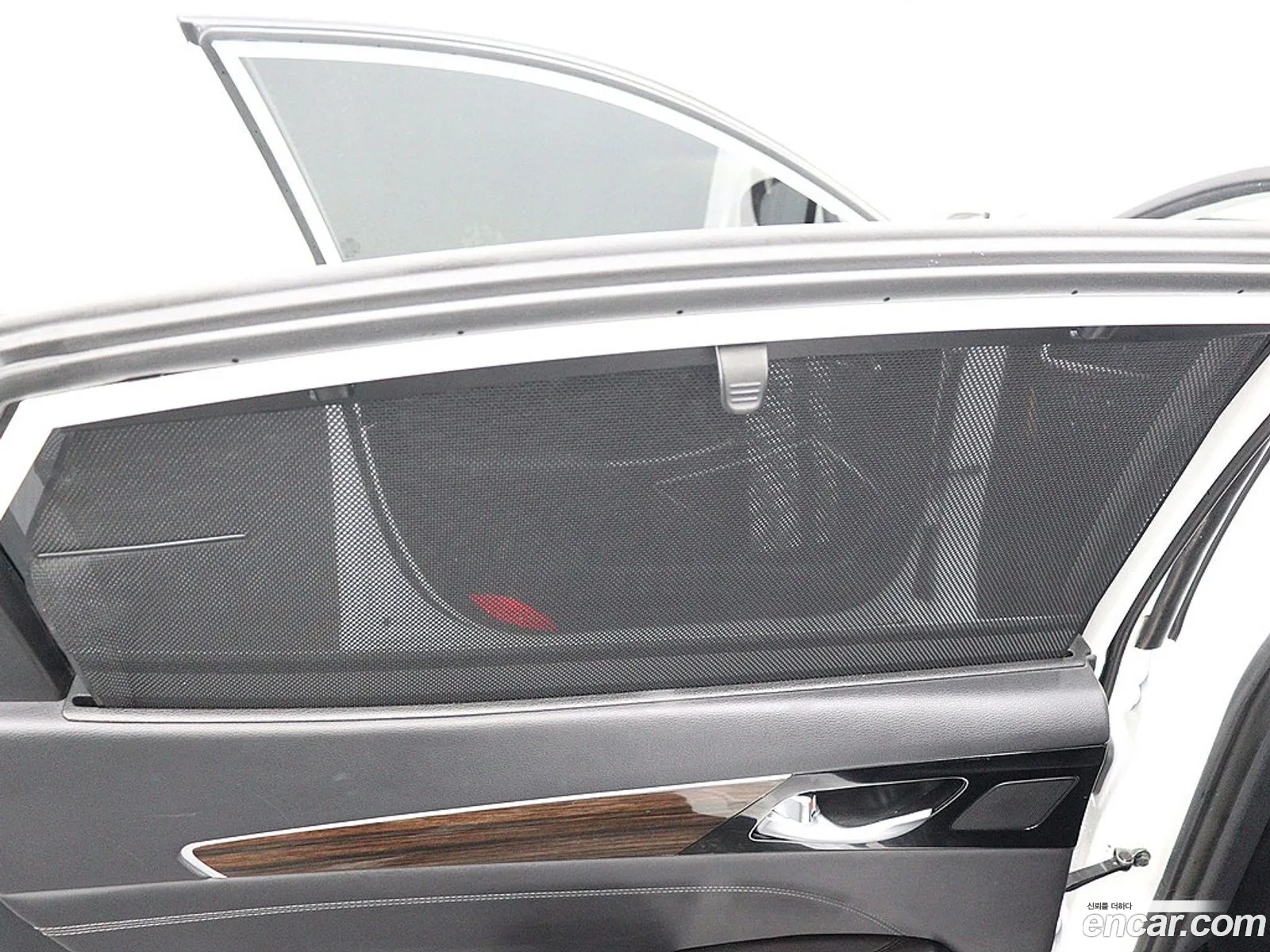 Kia K7 2019 — 16