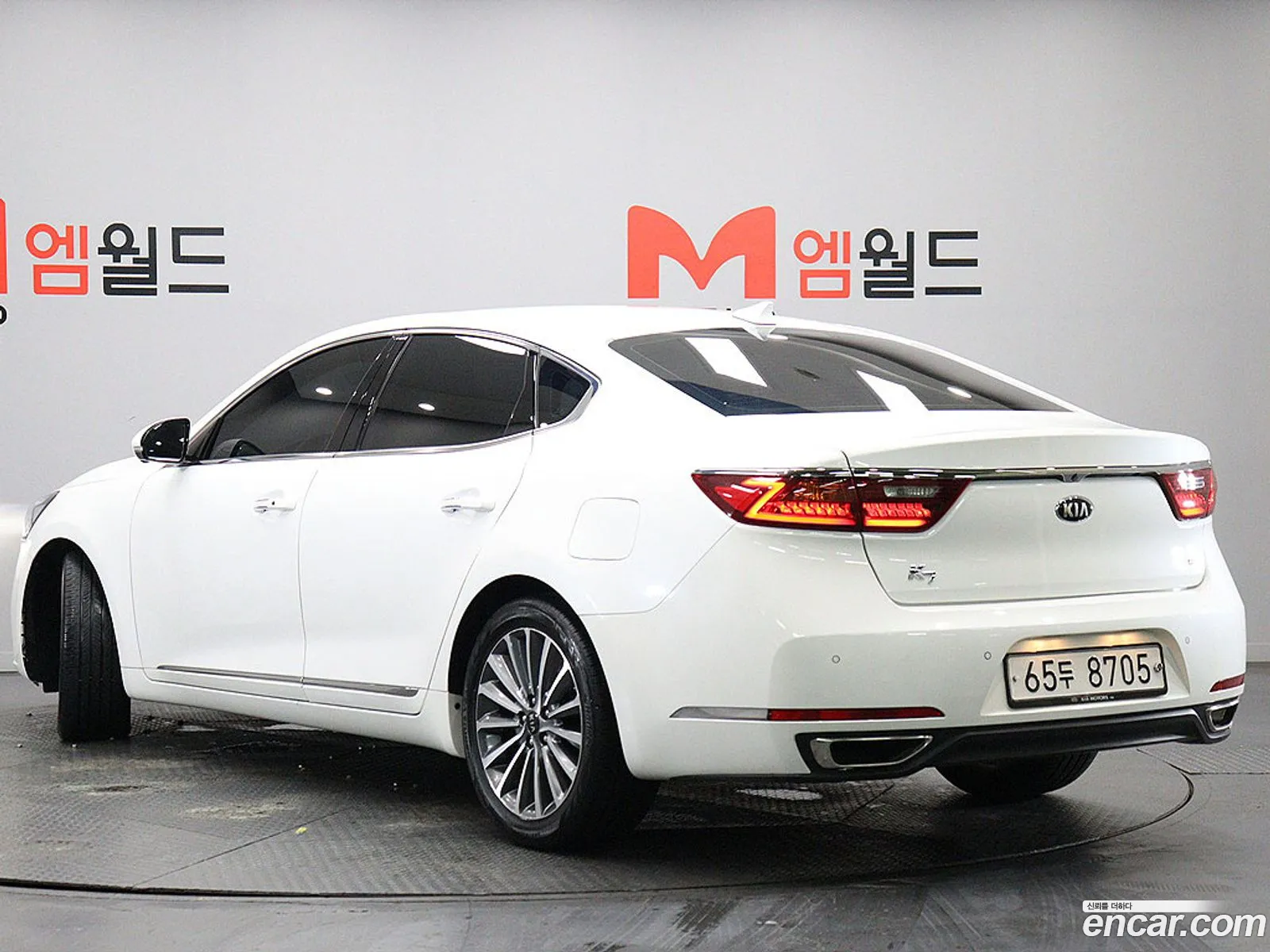 Kia K7 2019 — 14