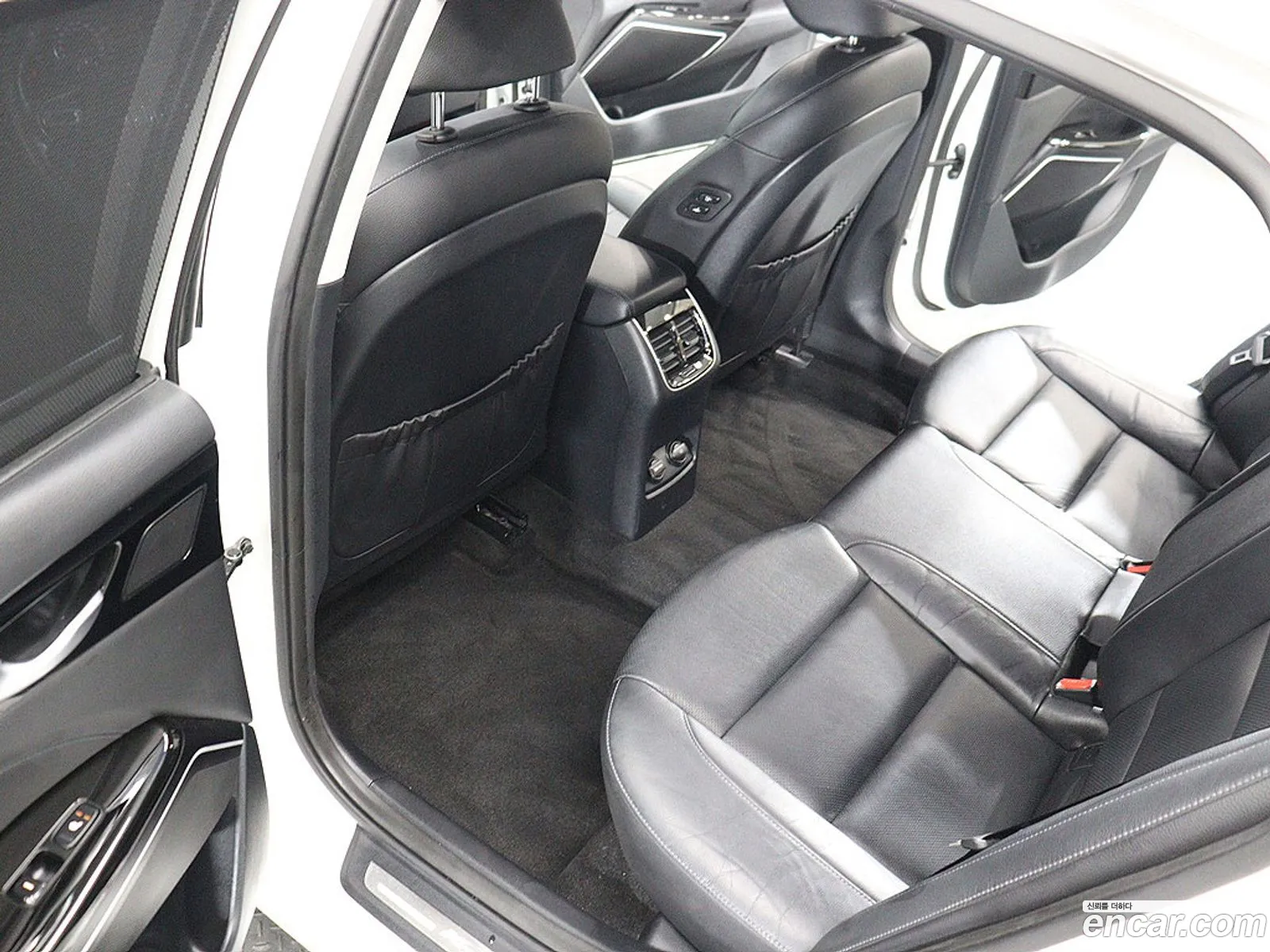 Kia K7 2019 — 10