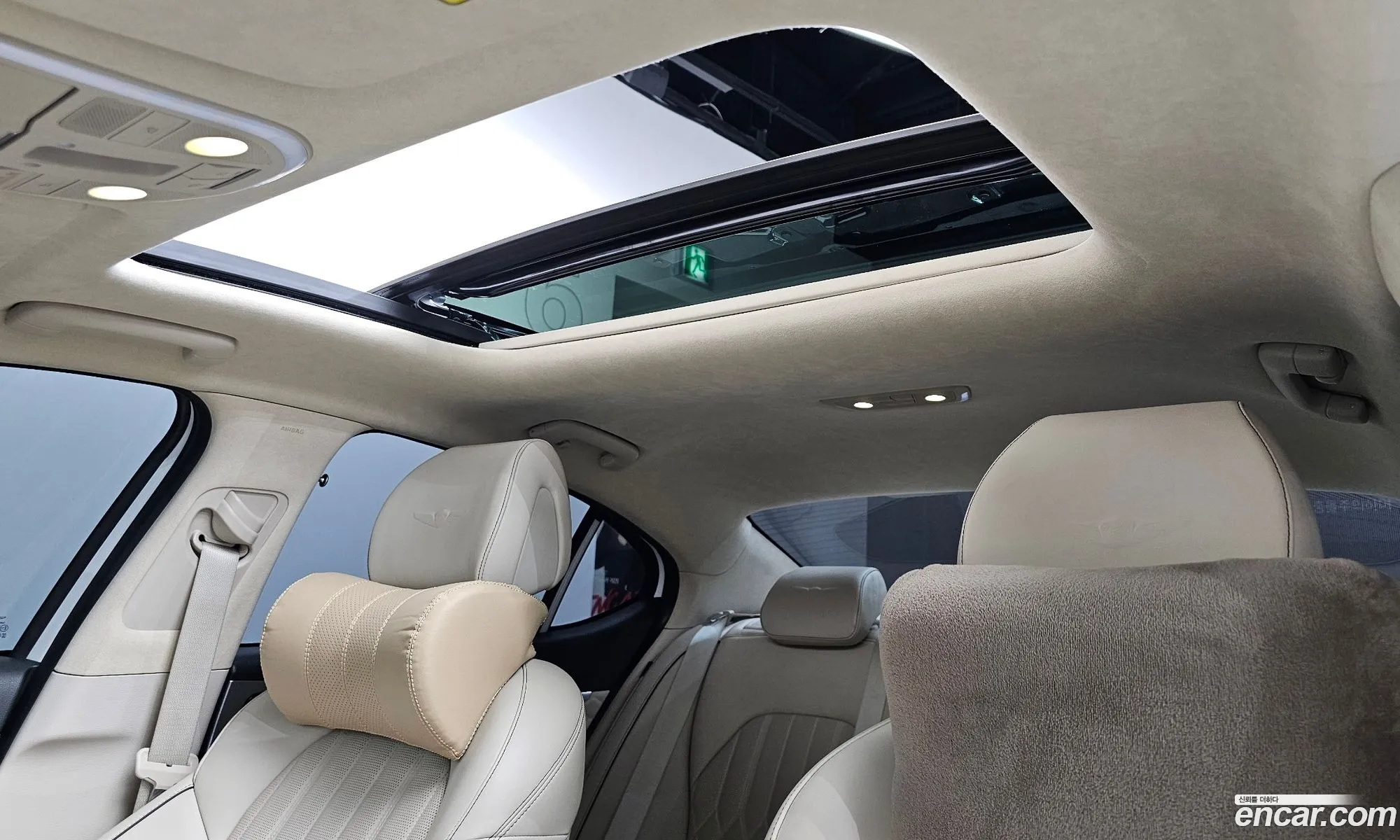 Genesis G70 2019 KMTG341ABLU058865 — 8