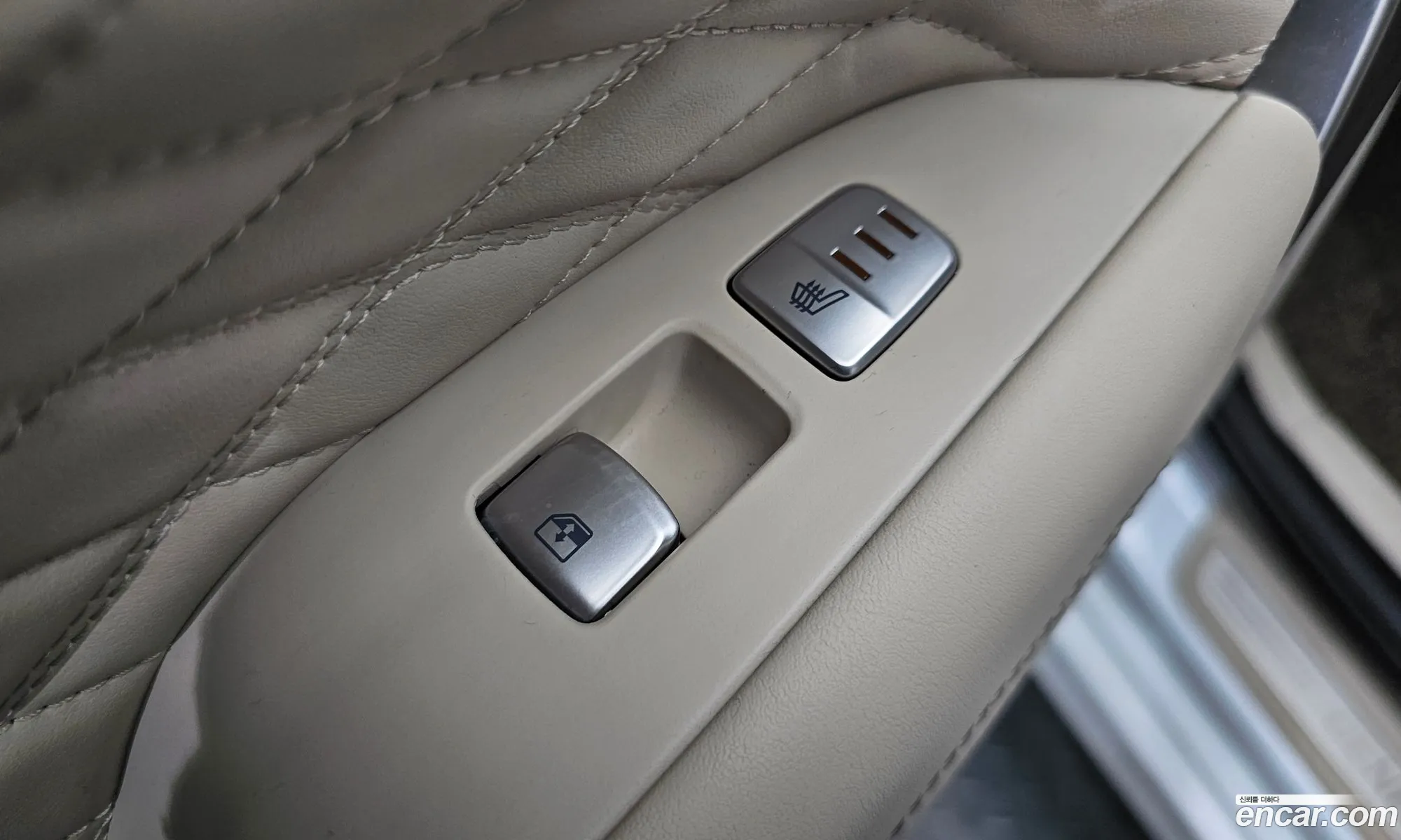 Genesis G70 2019 KMTG341ABLU058865 — 6