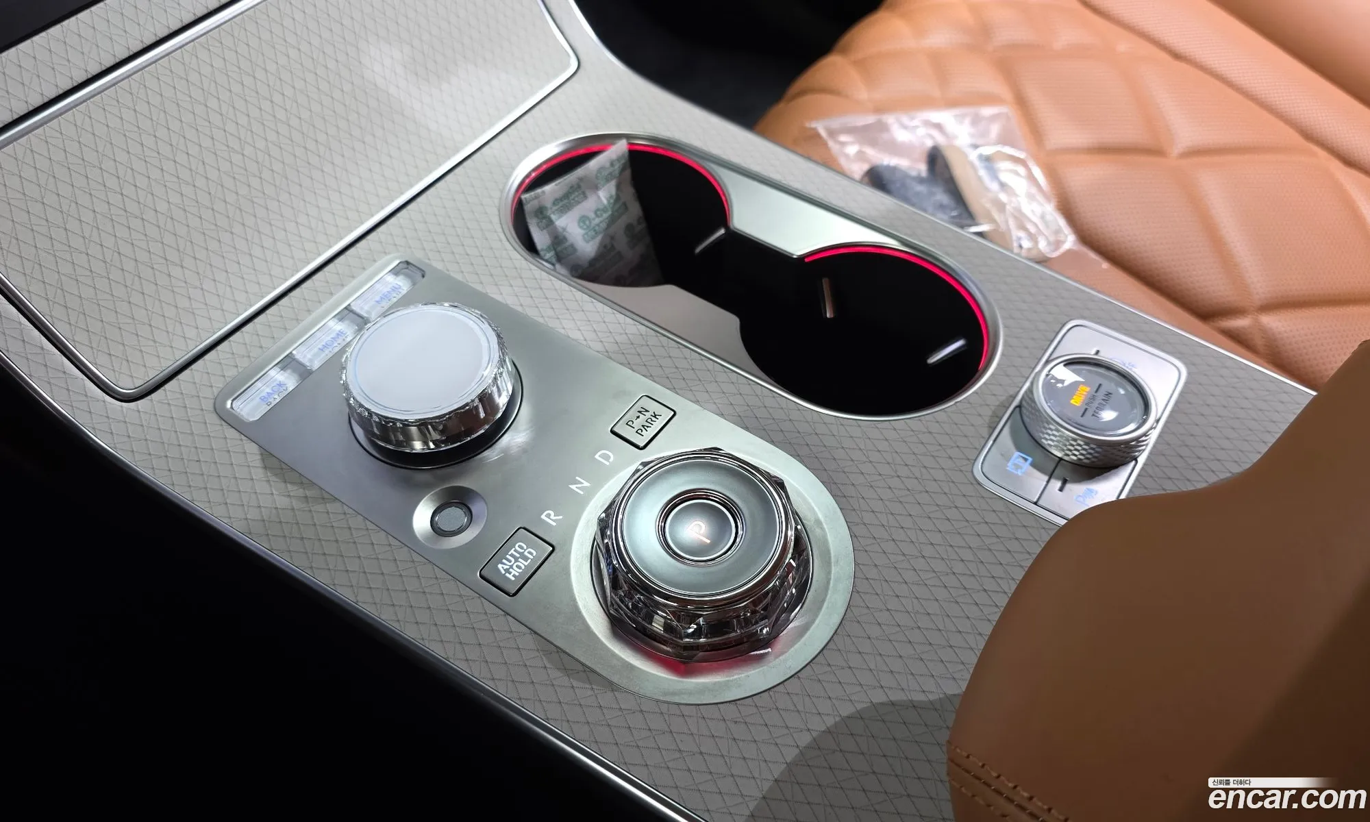 Genesis GV80 2025 KMTHA81BDSU283228 — 2