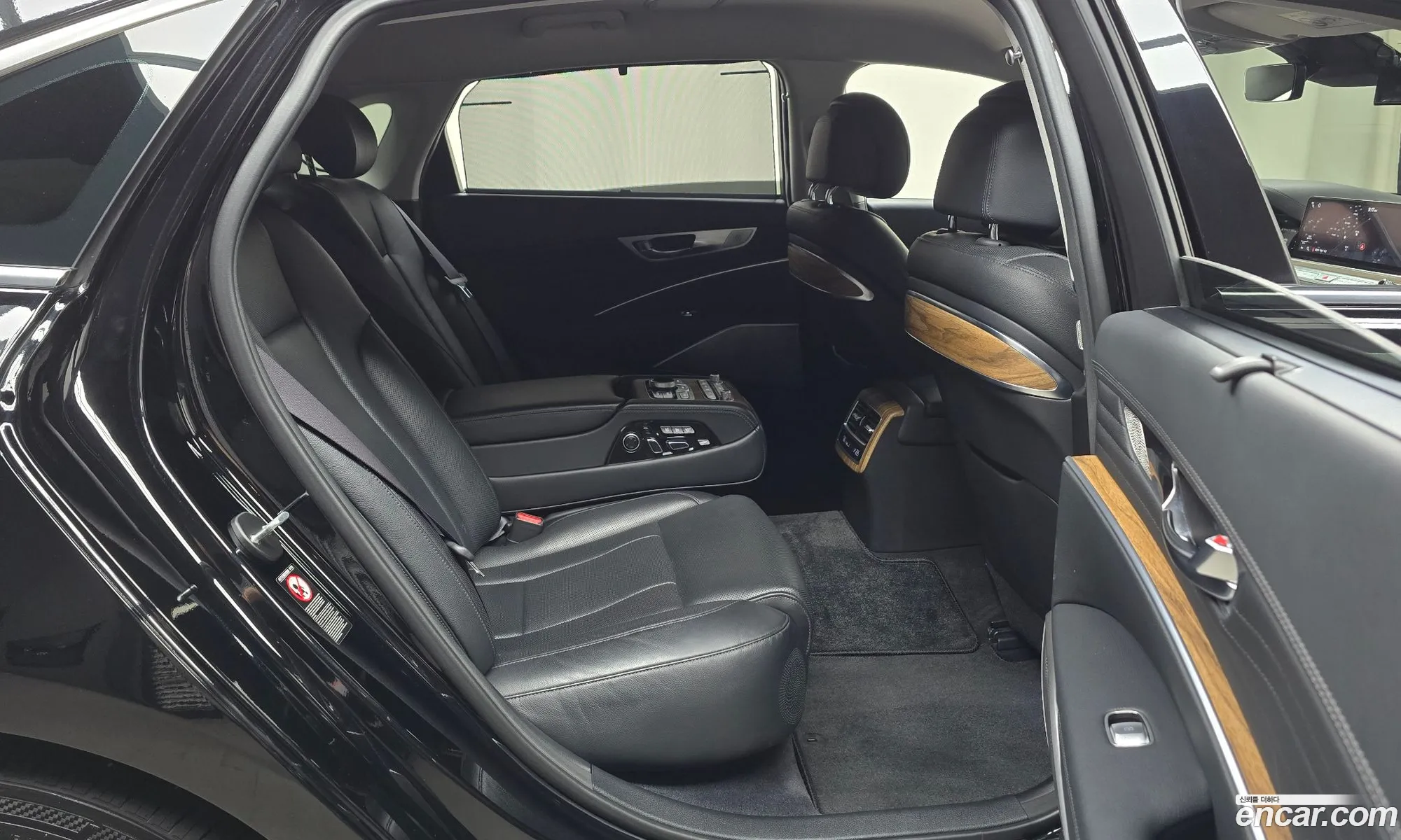 Kia K9 2021 — 21