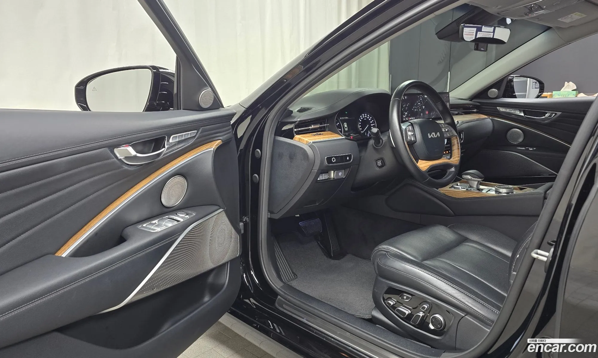 Kia K9 2021 — 16
