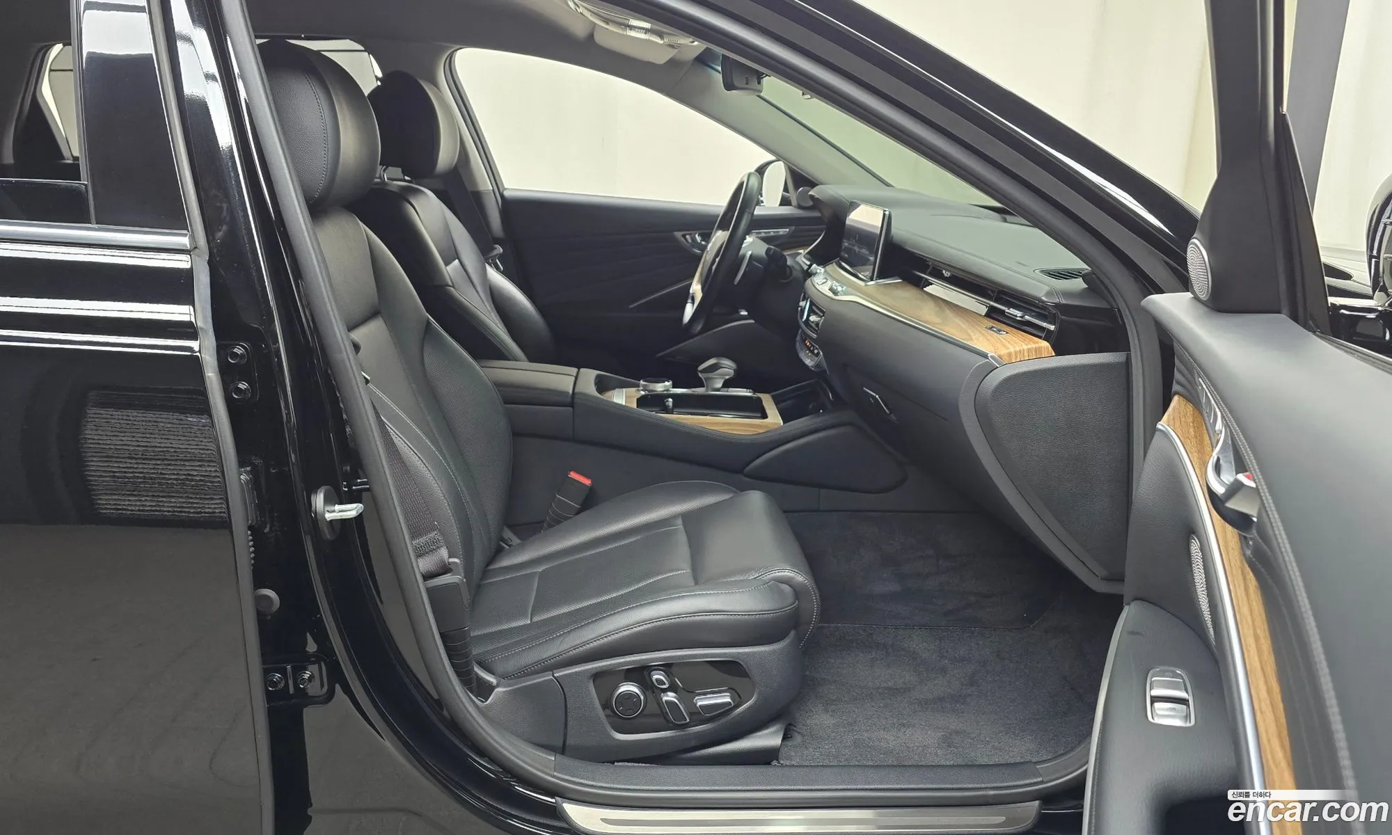 Kia K9 2021 — 24