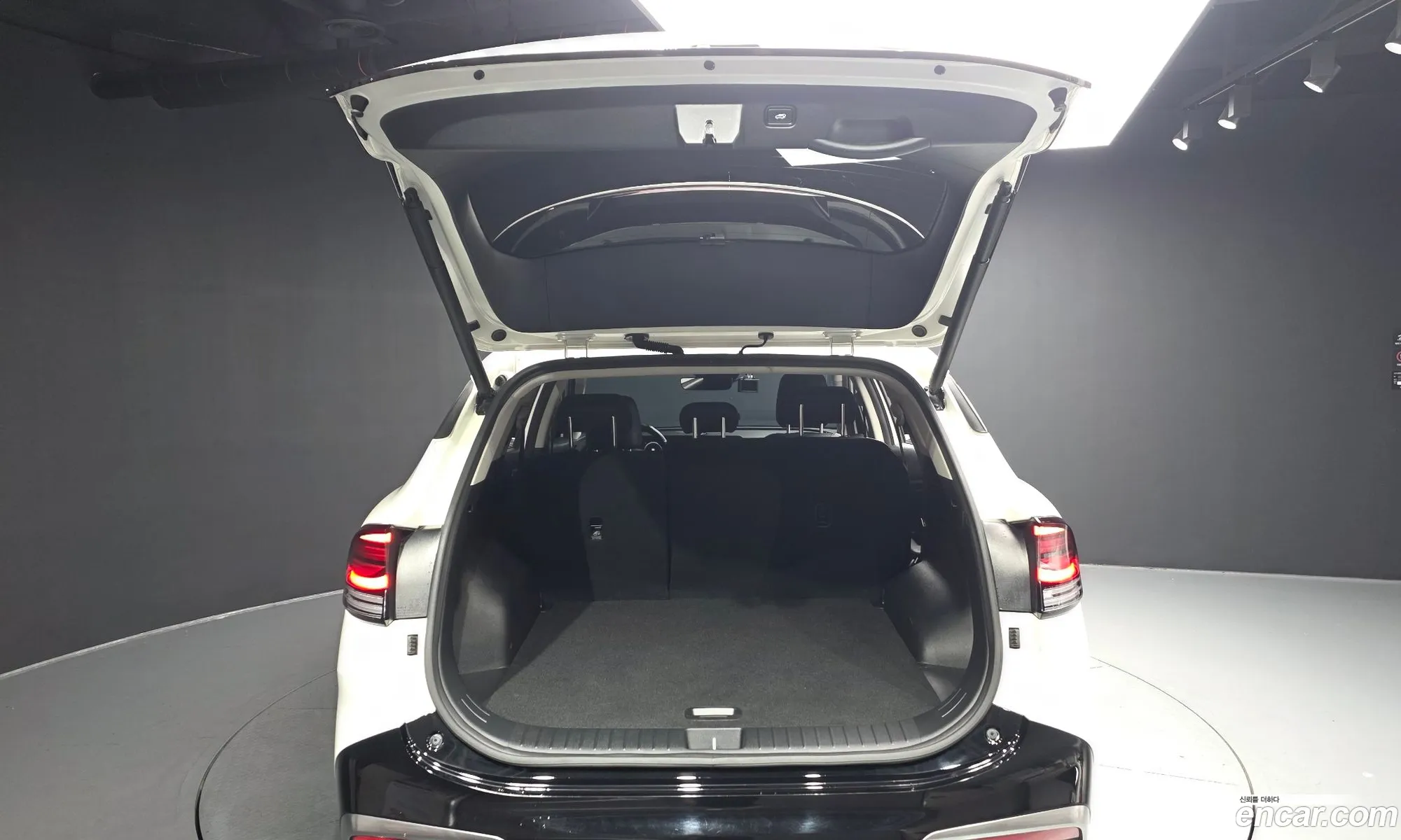 Kia Sportage Hybrid 2023 — 9