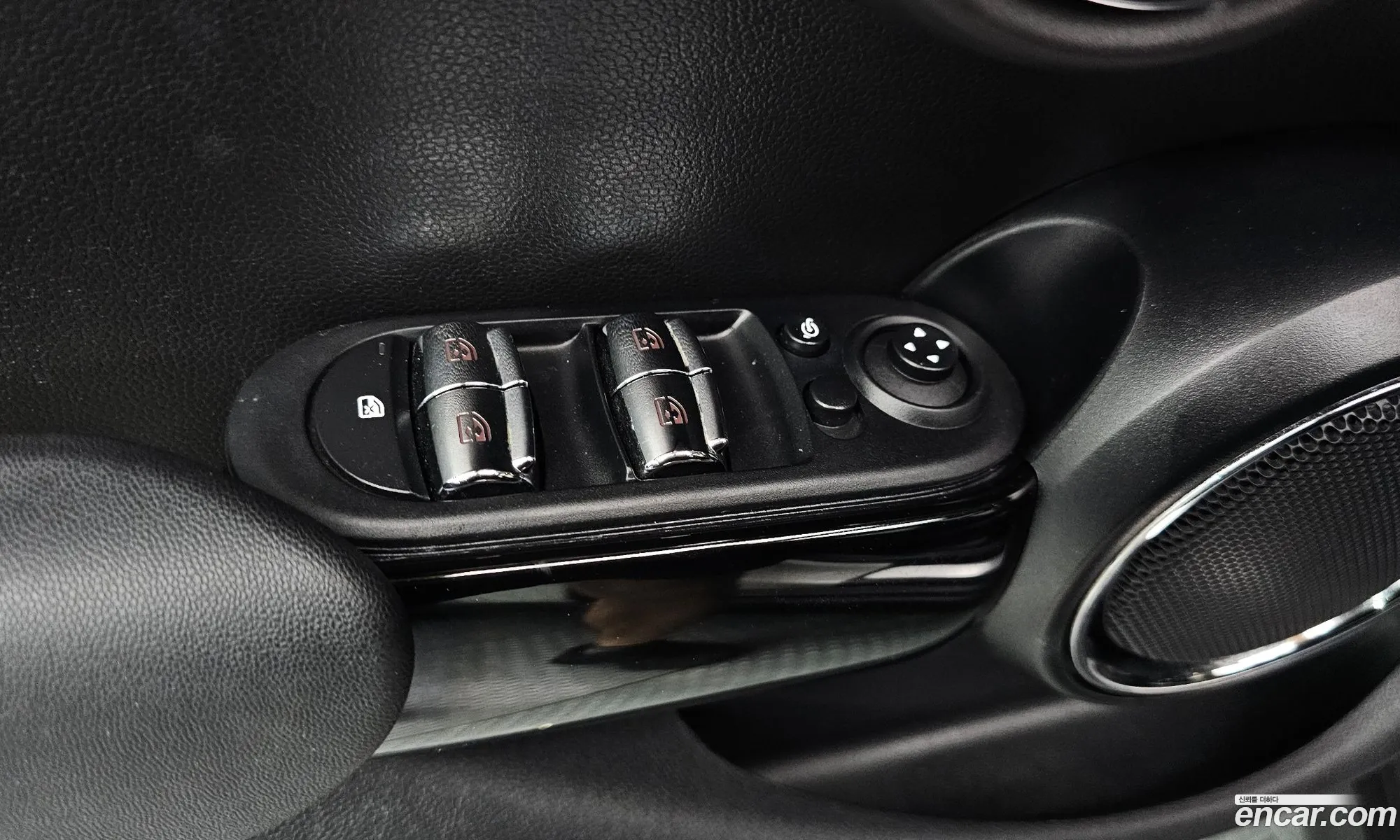 Mini Cooper S 2019 WMWXV7101L2M07306 — 10