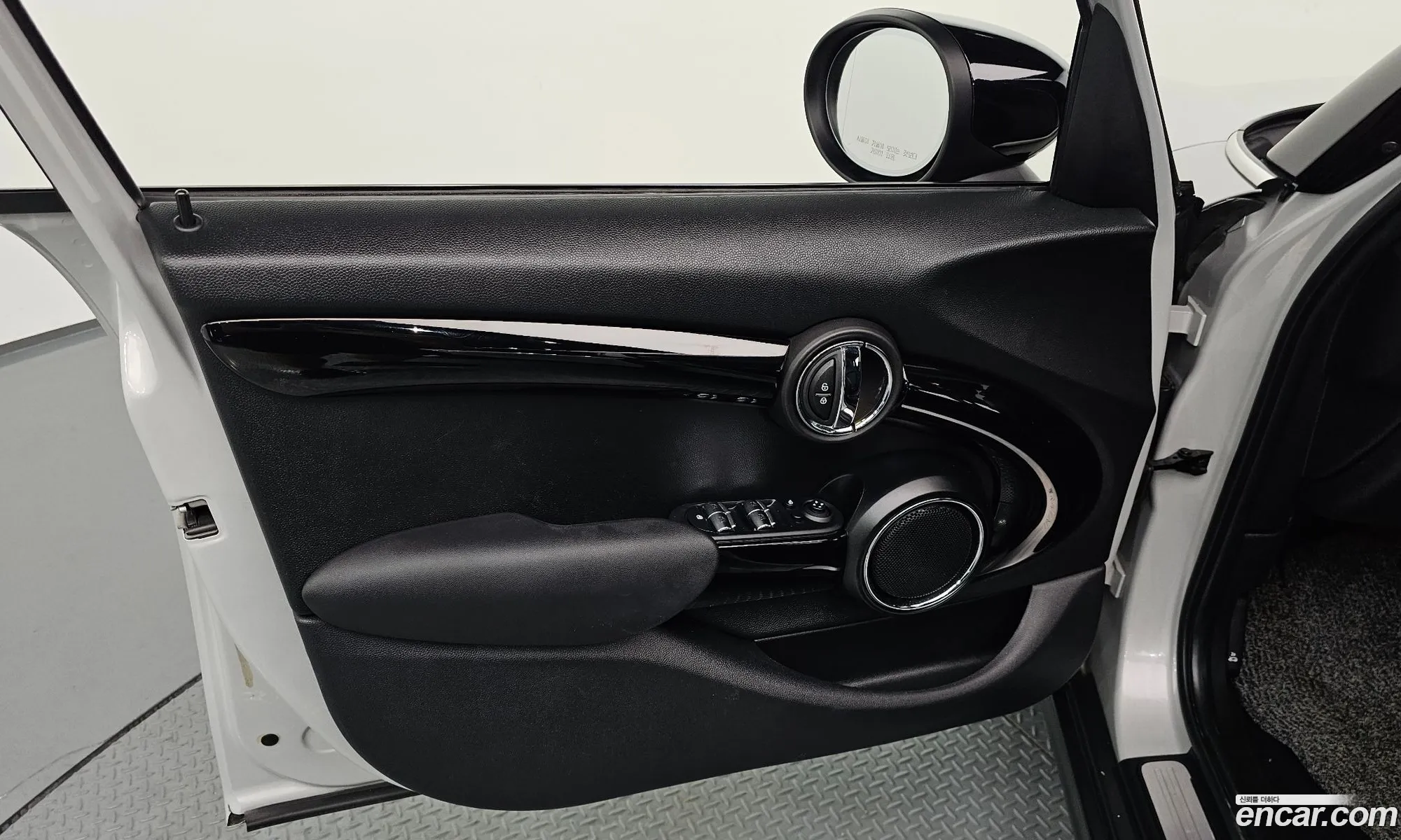 Mini Cooper S 2019 WMWXV7101L2M07306 — 25