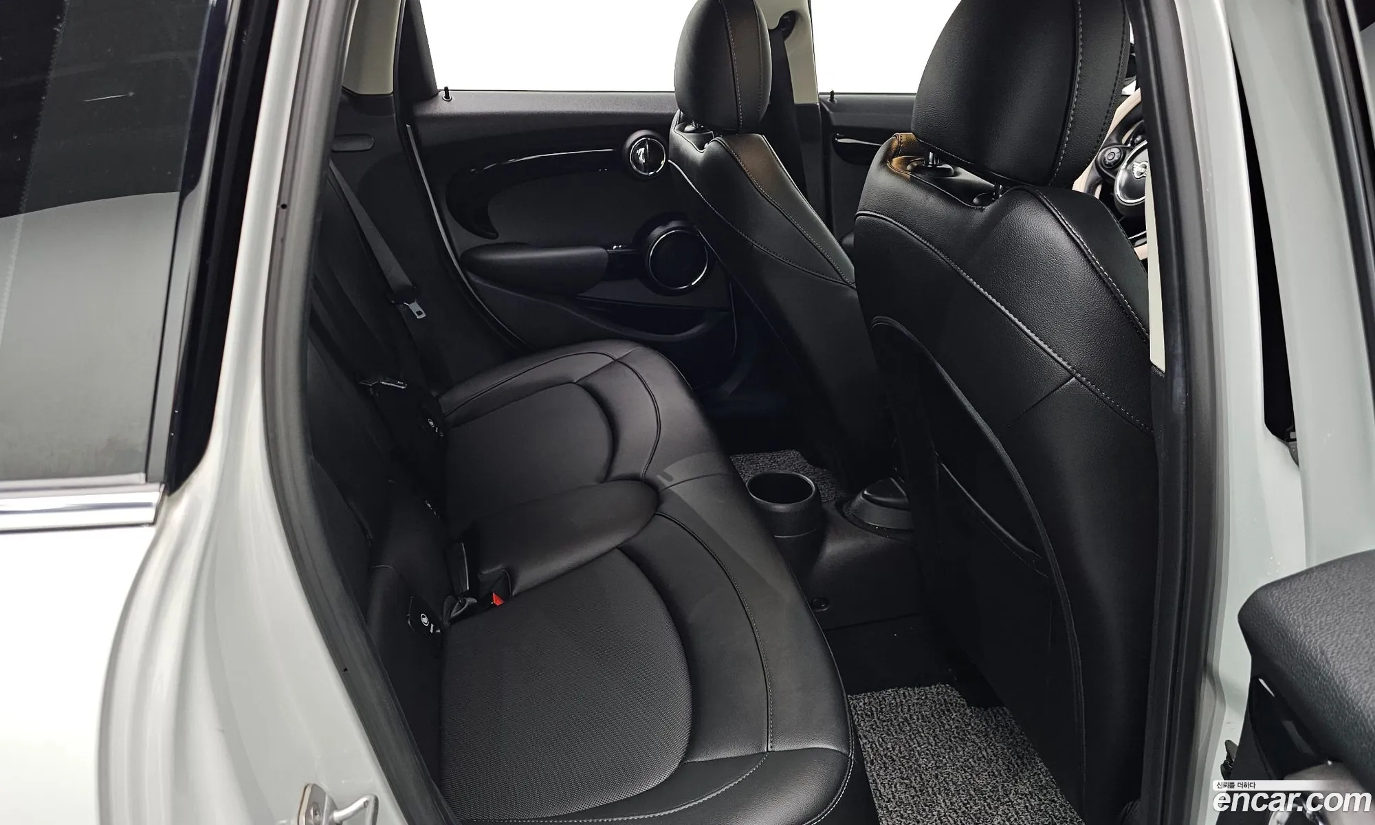 Mini Cooper S 2019 WMWXV7101L2M07306 — 9