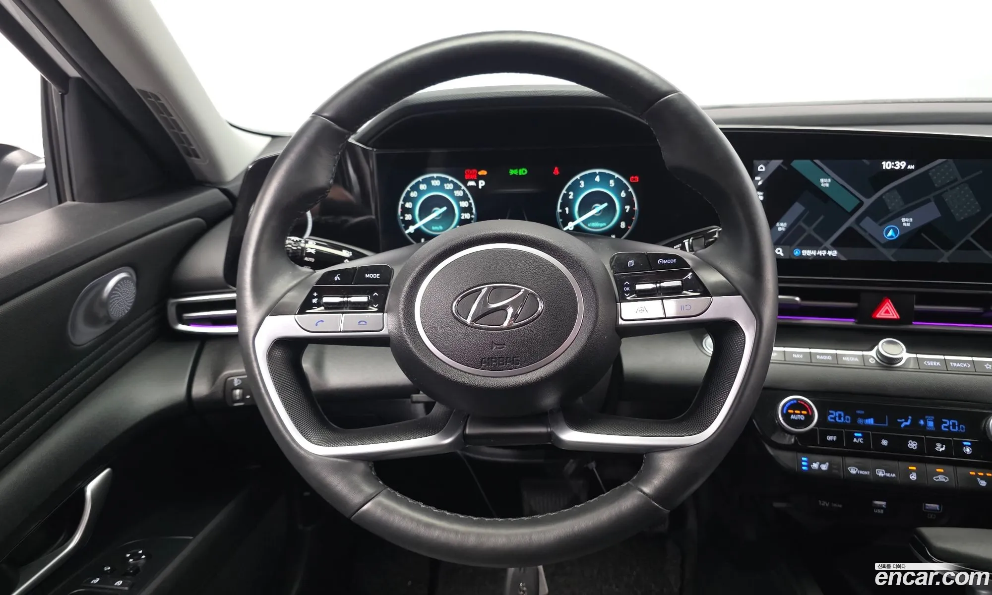 Hyundai Elantra 2020 — 26