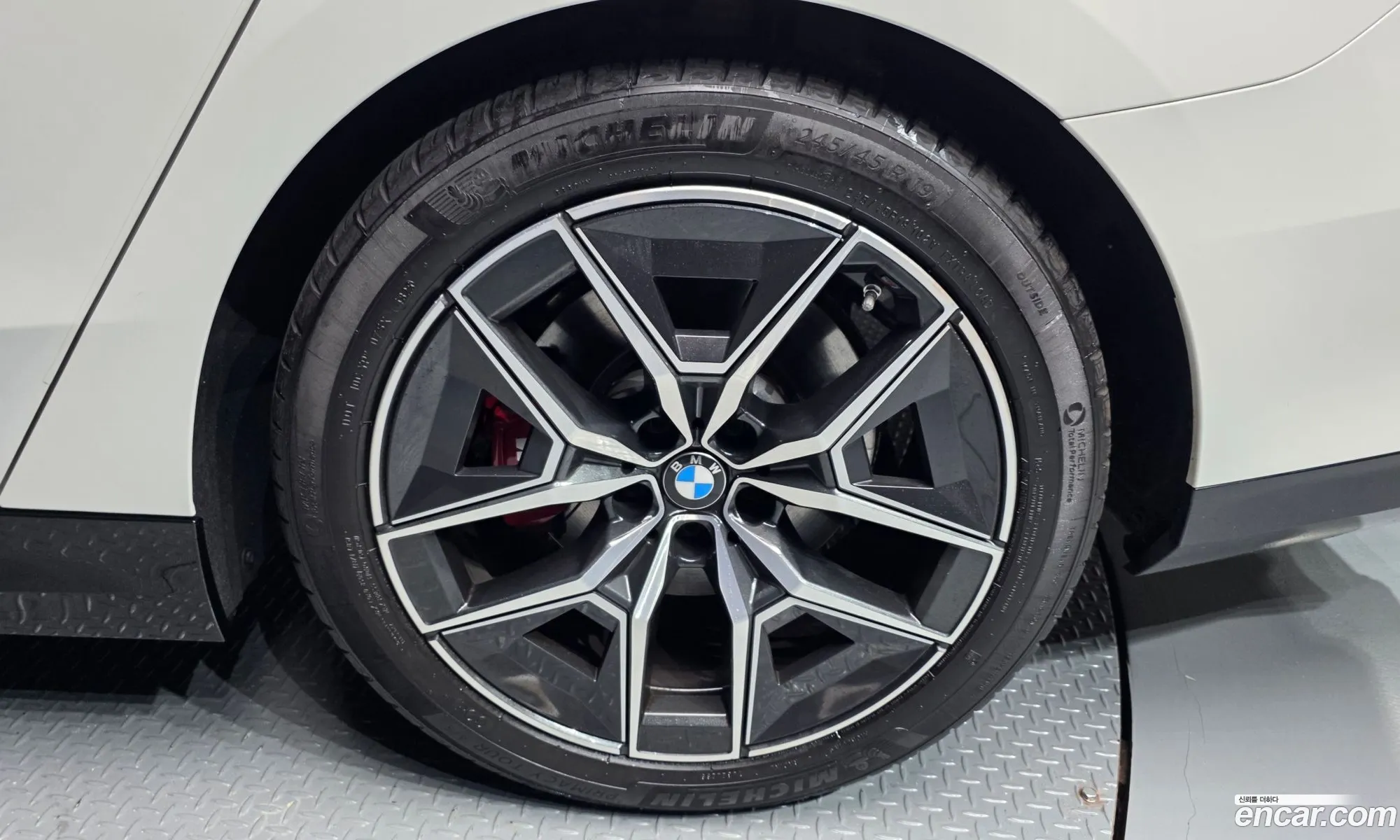 BMW 5 Series 2024 — 27