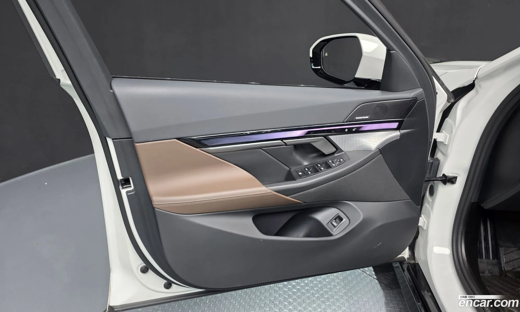 BMW 5 Series 2024 — 38