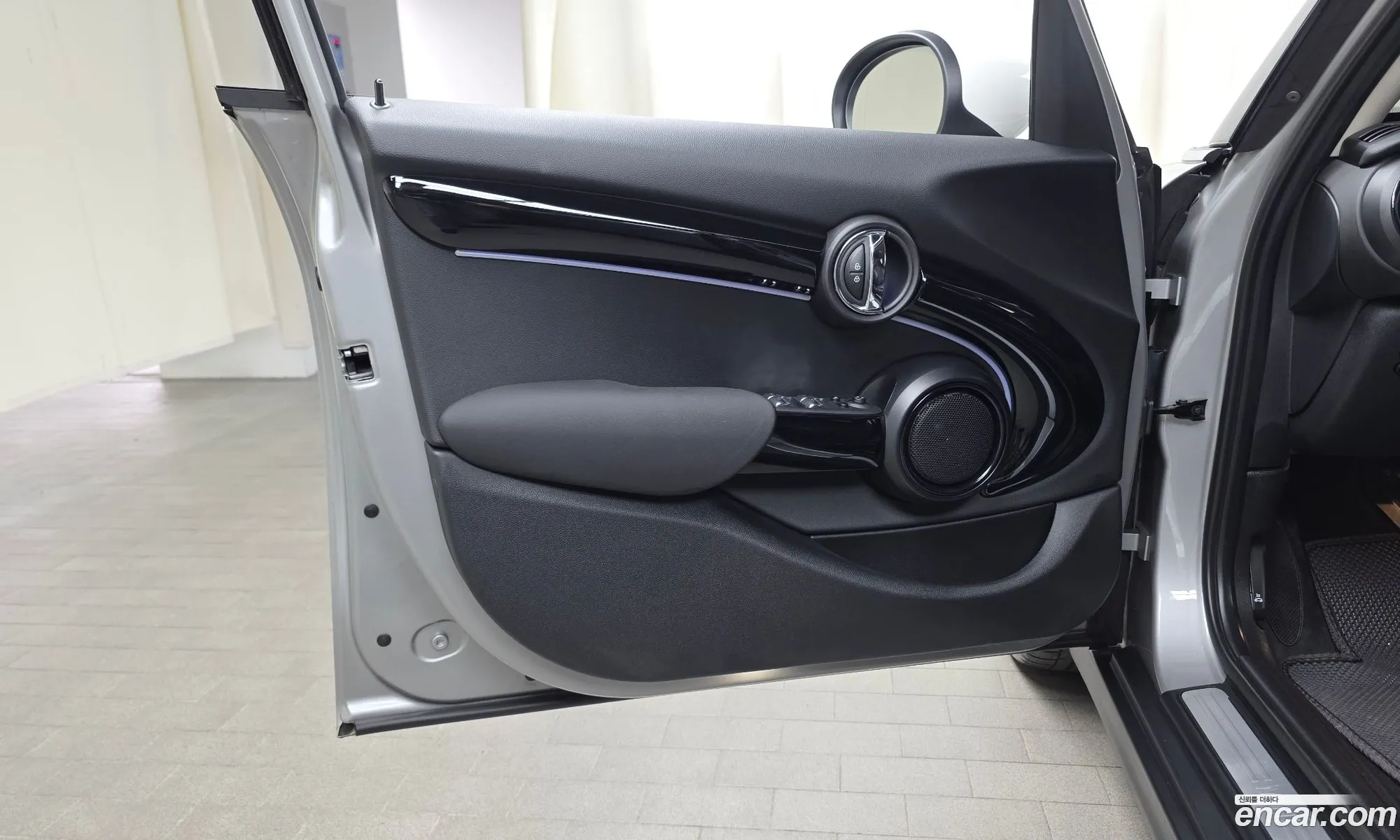 Mini Cooper 2024 WMW41DK02R2U84612 — 9