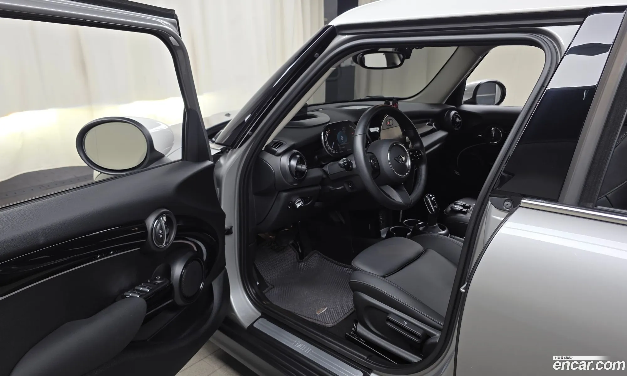 Mini Cooper 2024 WMW41DK02R2U84612 — 25