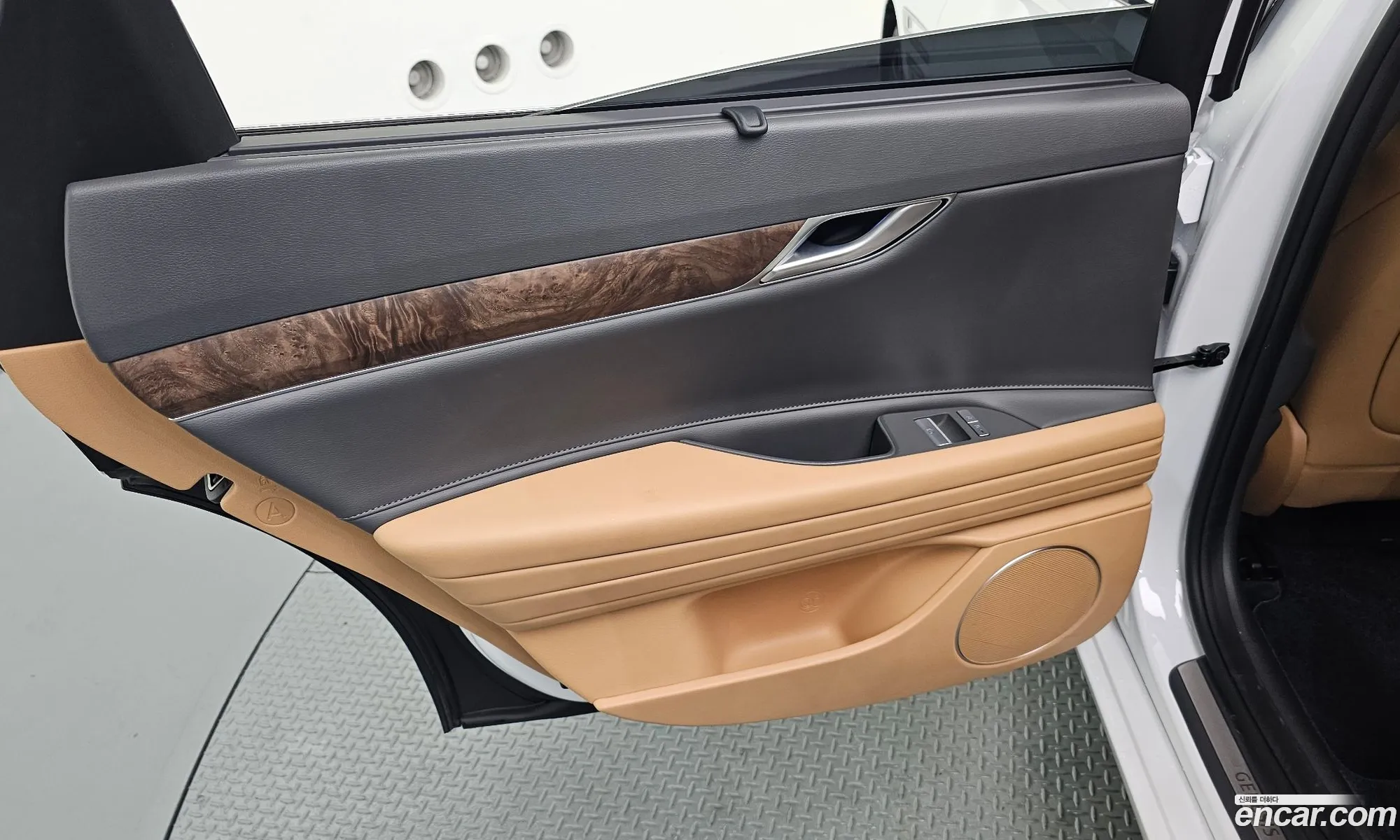 Genesis G80 2022 KMTGB41CDNU132851 — 2