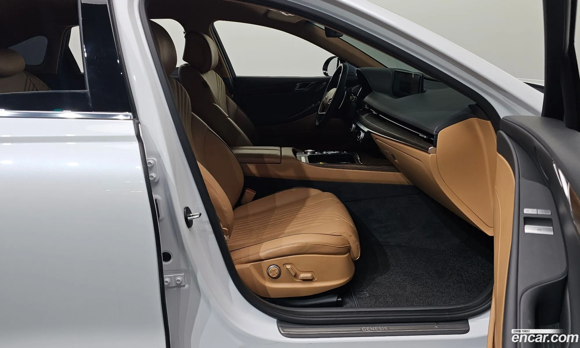 Genesis G80 2022 KMTGB41CDNU132851 — 3