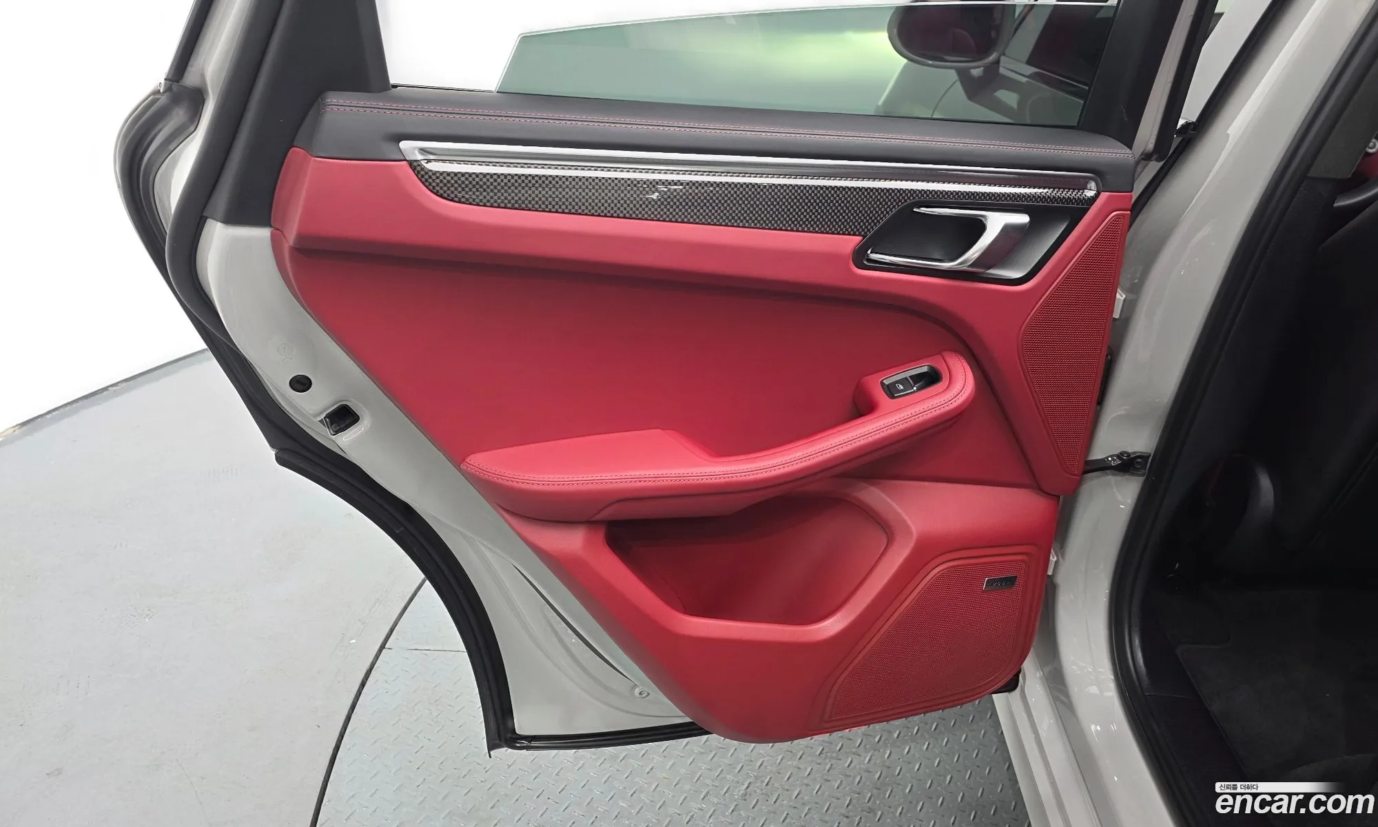 Porsche Macan 2023 WP1AF2955PLB55714 — 13