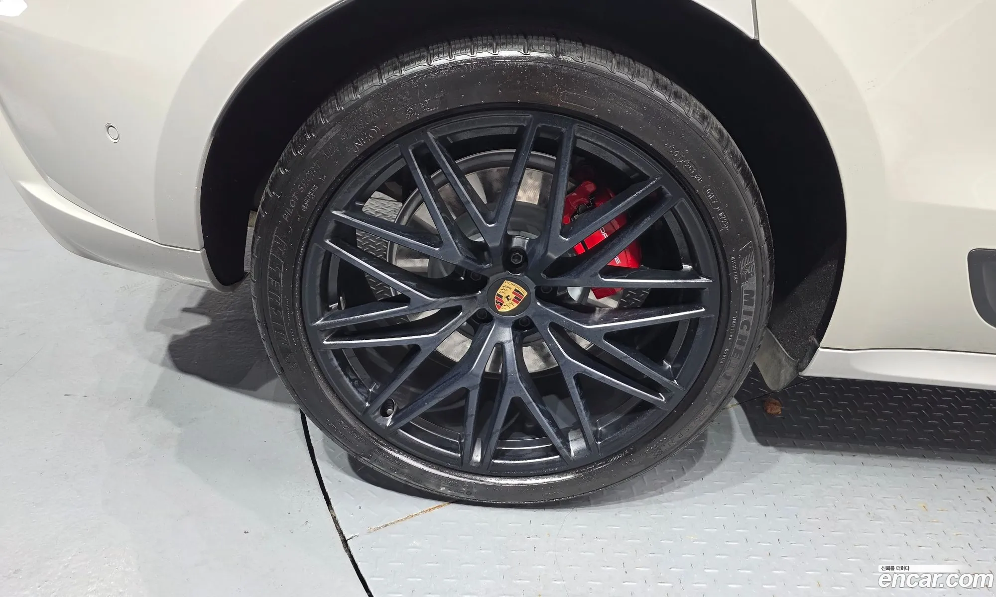Porsche Macan 2023 WP1AF2955PLB55714 — 26