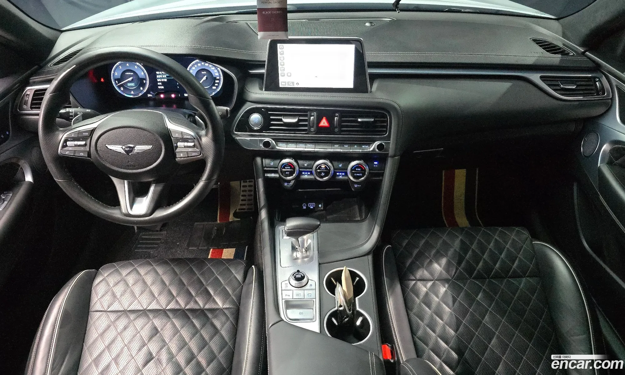 Genesis G70 2019 KMTG541EBKU048947 — 3