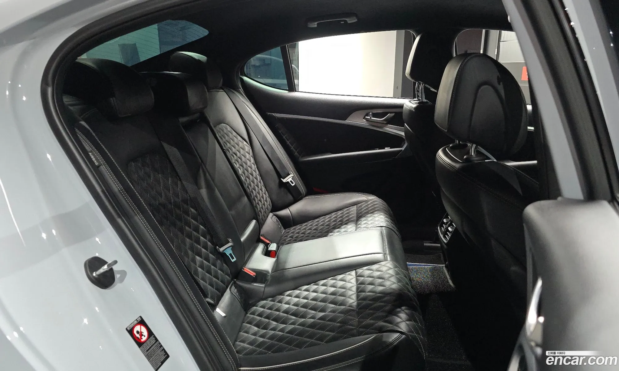 Genesis G70 2019 KMTG541EBKU048947 — 25
