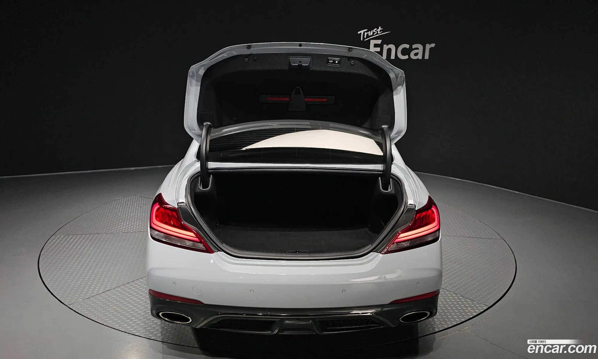 Genesis G70 2019 KMTG541EBKU048947 — 6