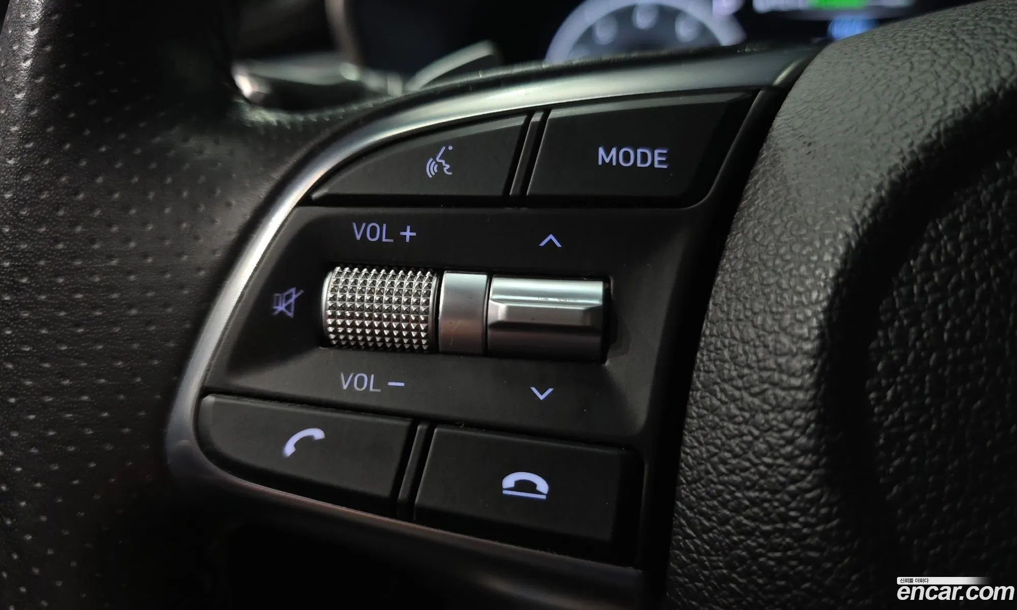 Genesis G70 2019 KMTG541EBKU048947 — 24