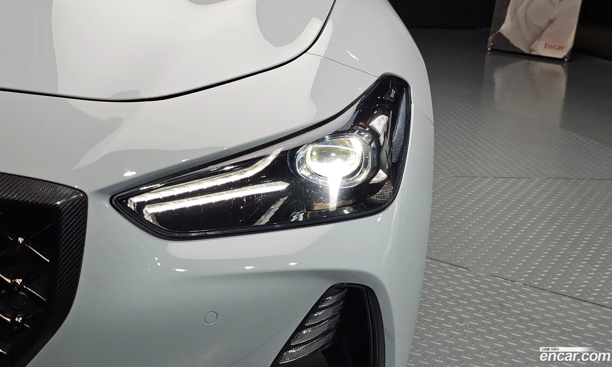 Genesis G70 2019 KMTG541EBKU048947 — 26