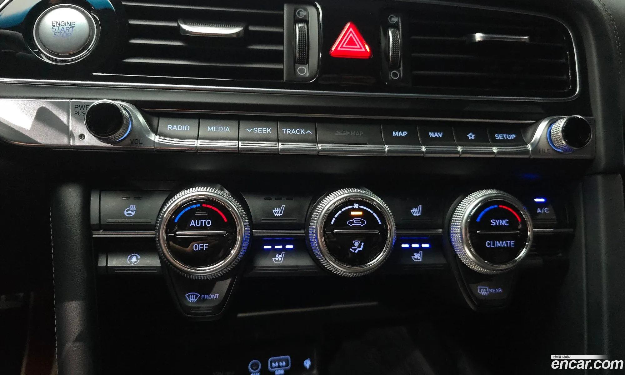 Genesis G70 2019 KMTG541EBKU048947 — 30