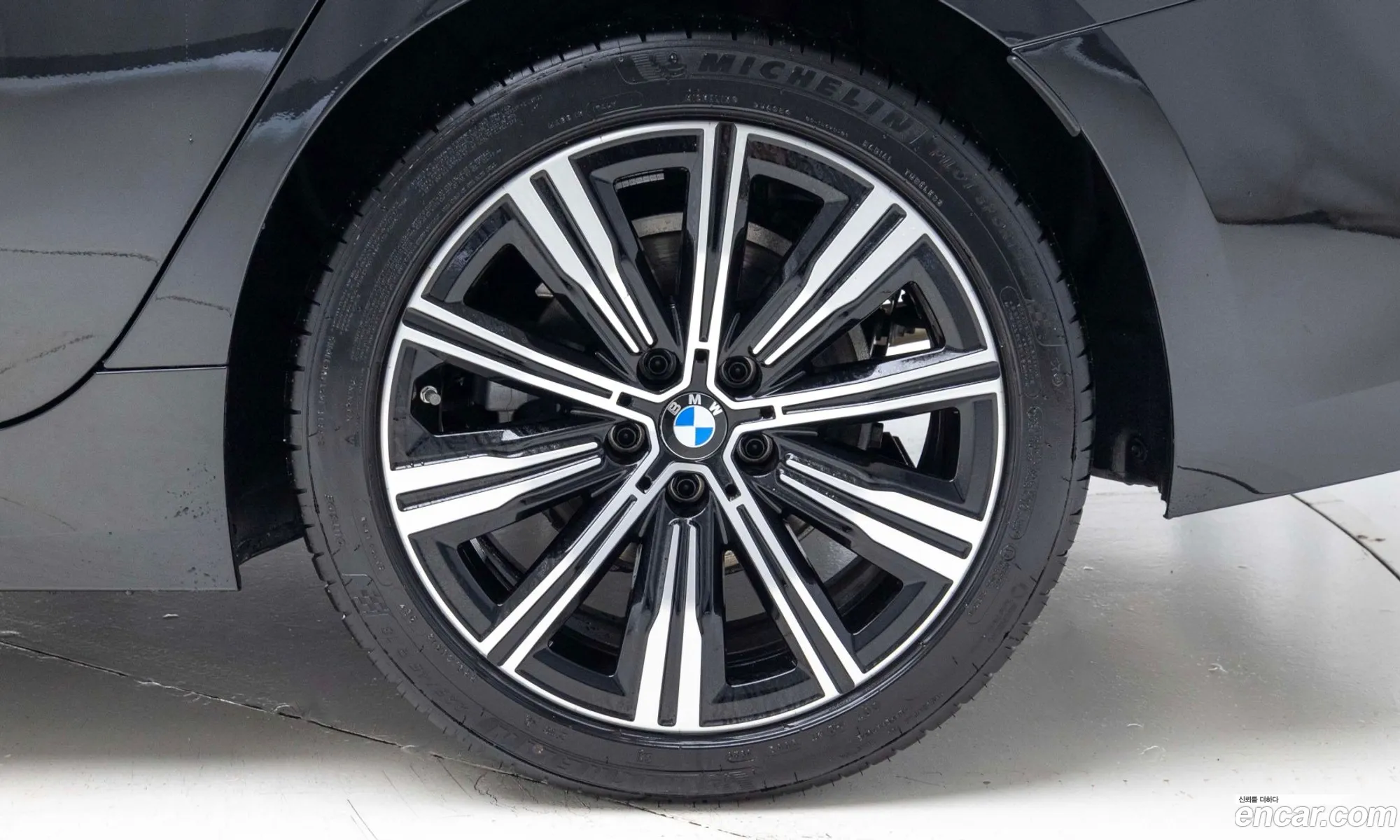 BMW 3 Series 2025 — 5