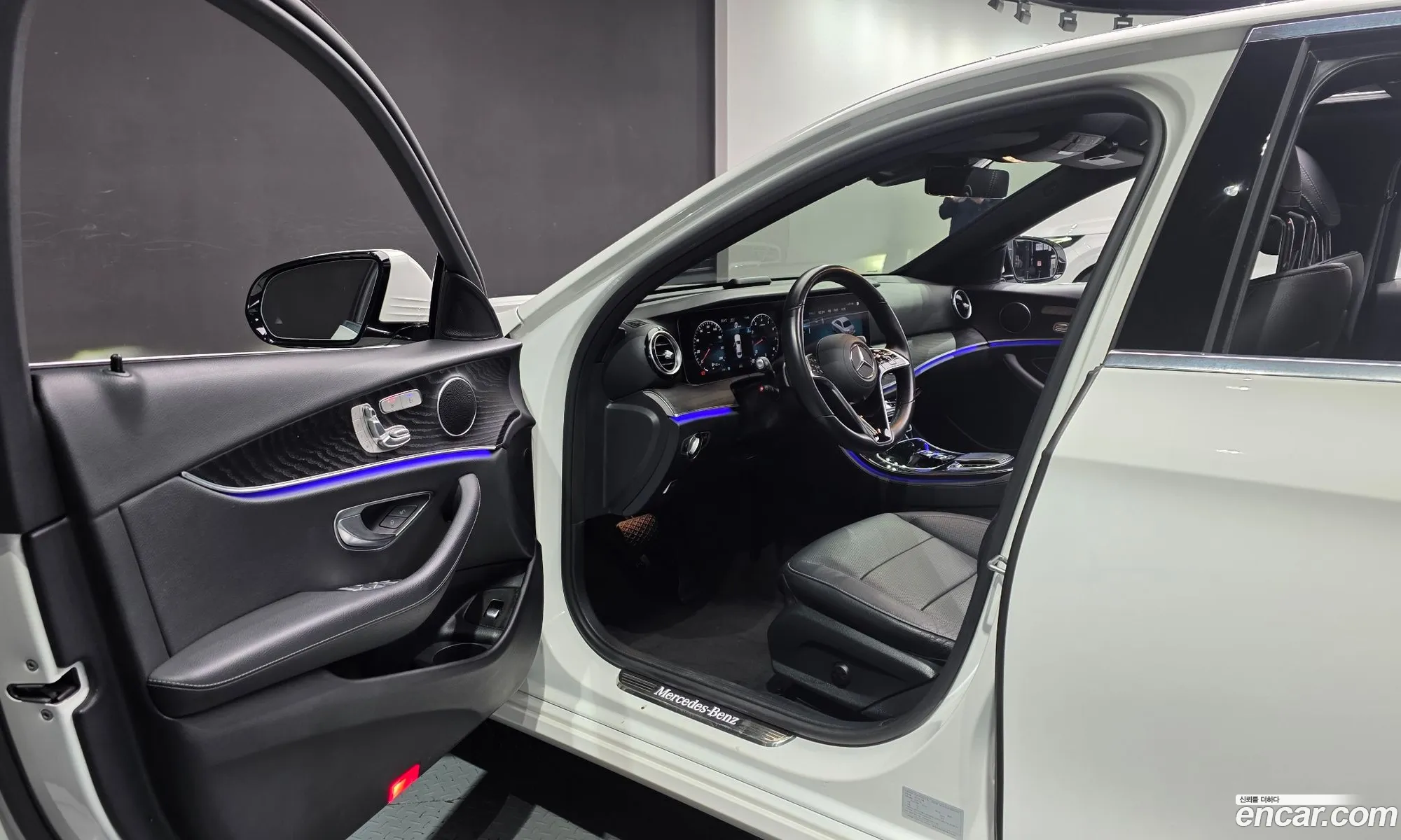 Mercedes-Benz E-Class W213 2022 — 18