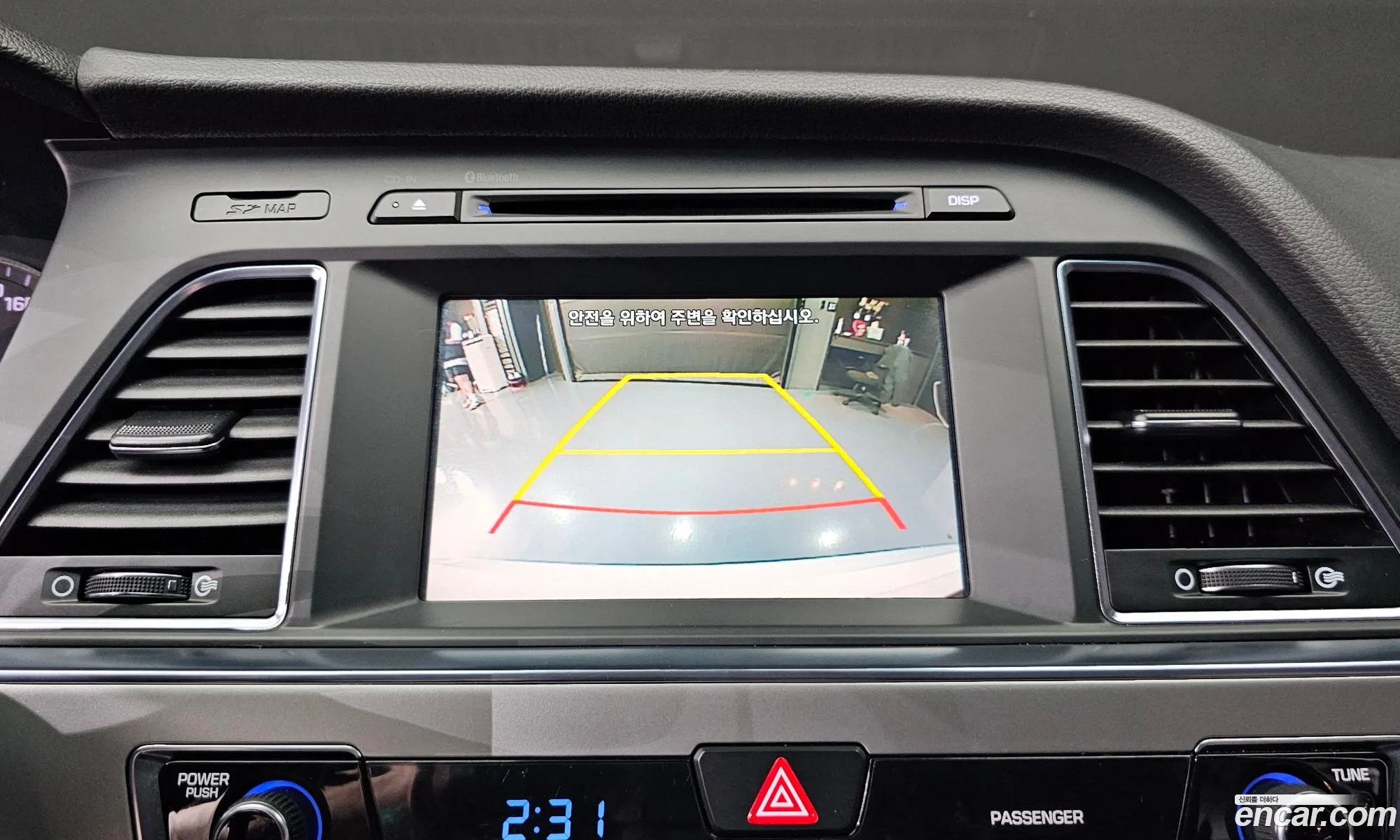 Hyundai LF Sonata 2014 — 23