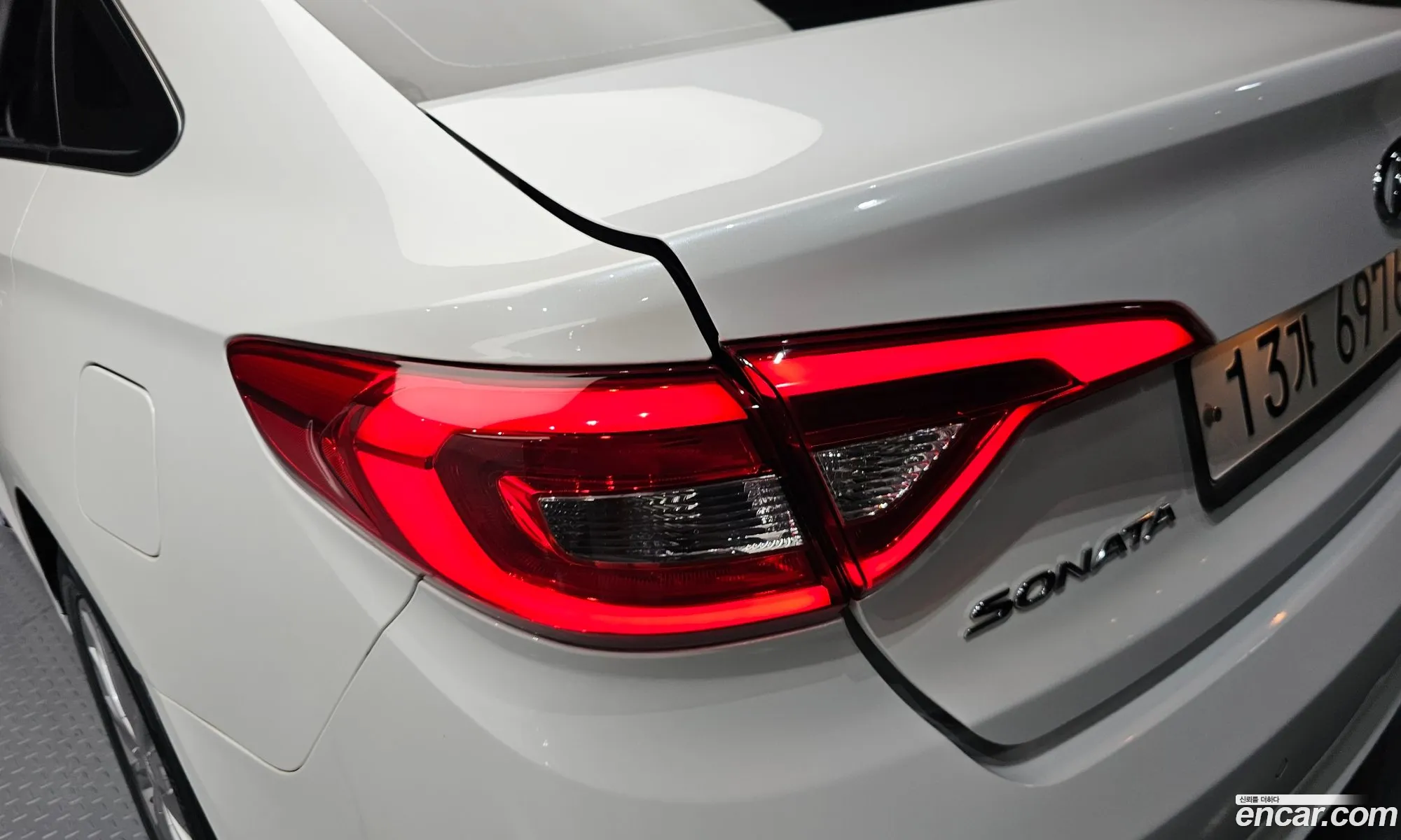 Hyundai LF Sonata 2014 — 30